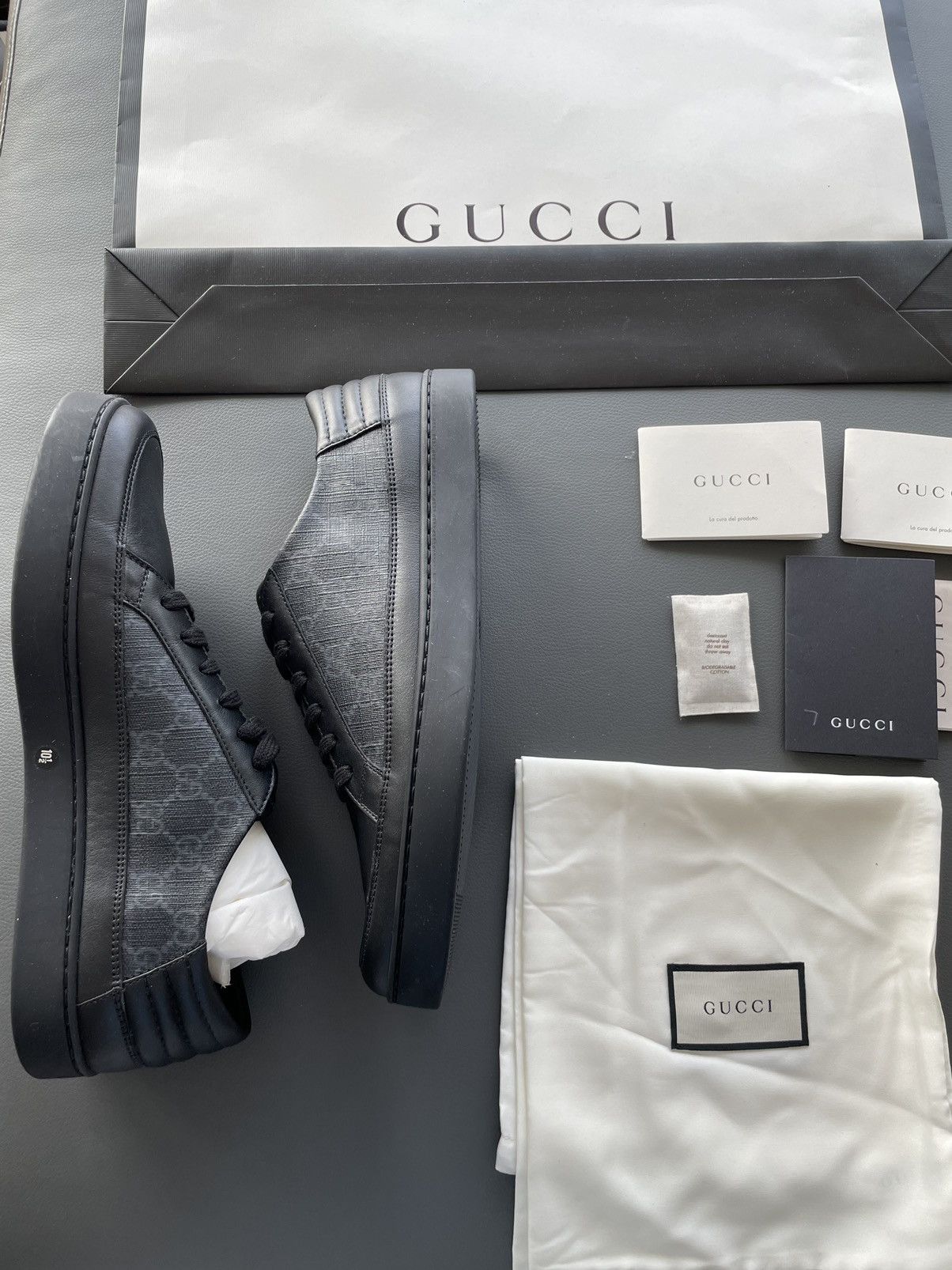 Gucci Rare Limited Edition Gucci Supreme Leather Low Top Sneakers Size US 11 / EU 44 - 2 Thumbnail