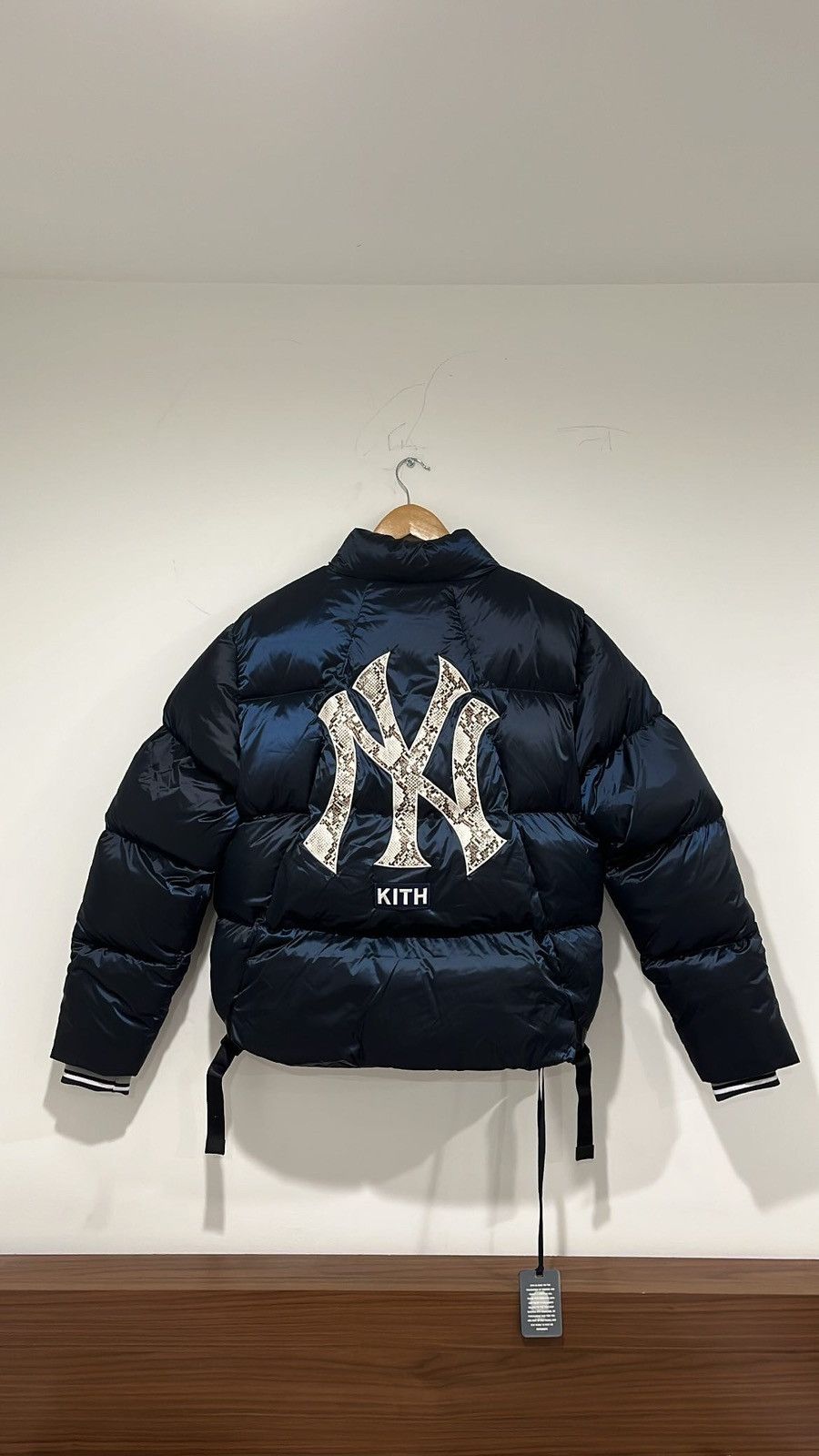 ジャケット・アウター Kith MLB New York Yankees Puffer Jacket Kith For Major League Baseball New York Yankees Midi | Depop