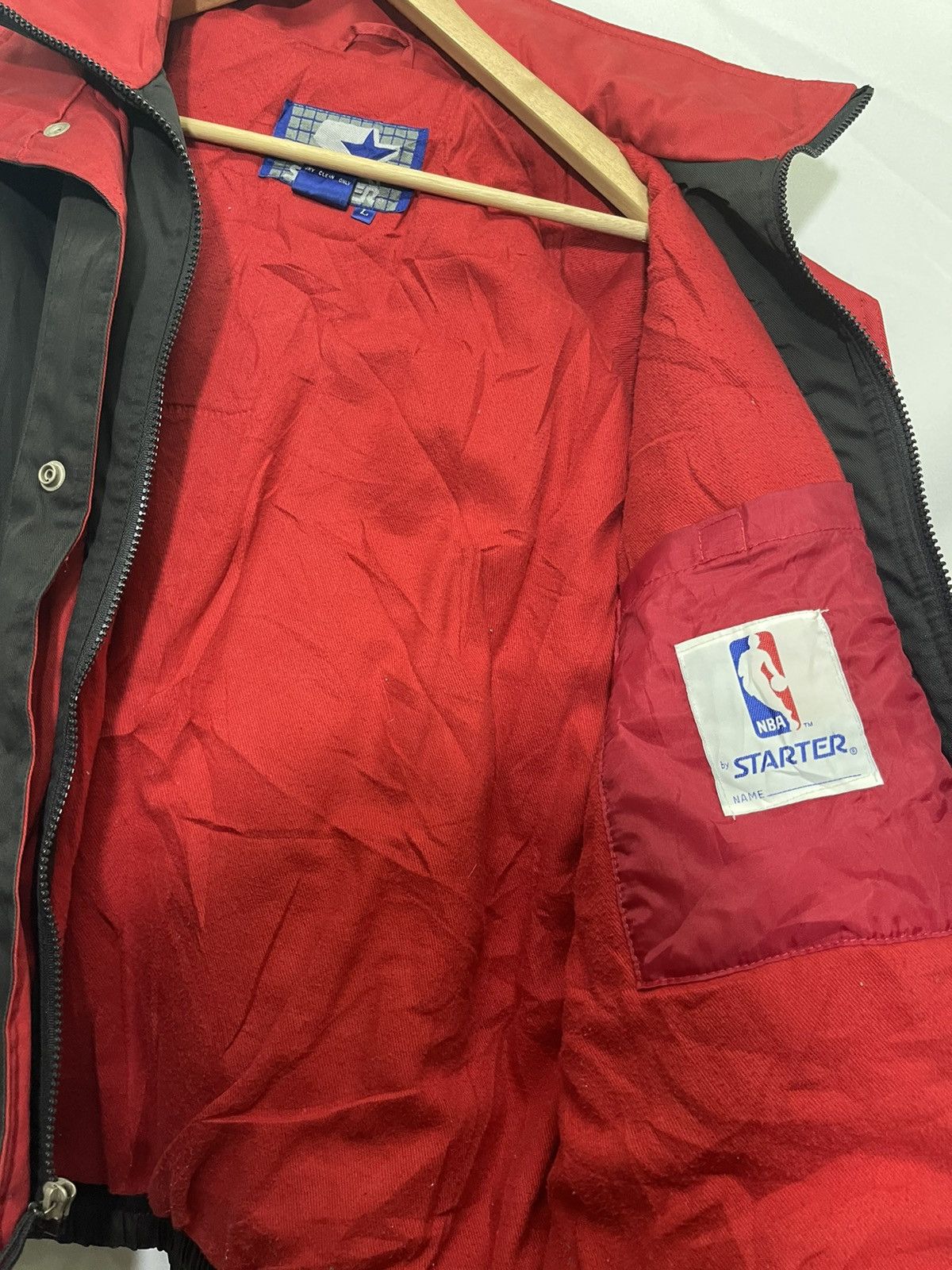 NBA VINTAGE CHICAGO BULLS STARTER NBA NICE JACKET Size US L / EU 52-54 / 3 - 17 Thumbnail