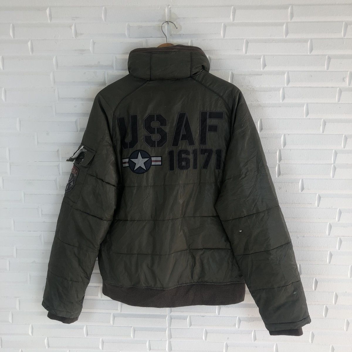 Avirex × Vintage AVIREX USAF 16171 FLIGHT JACKET Size US L / EU 52-54 / 3 - 6 Thumbnail