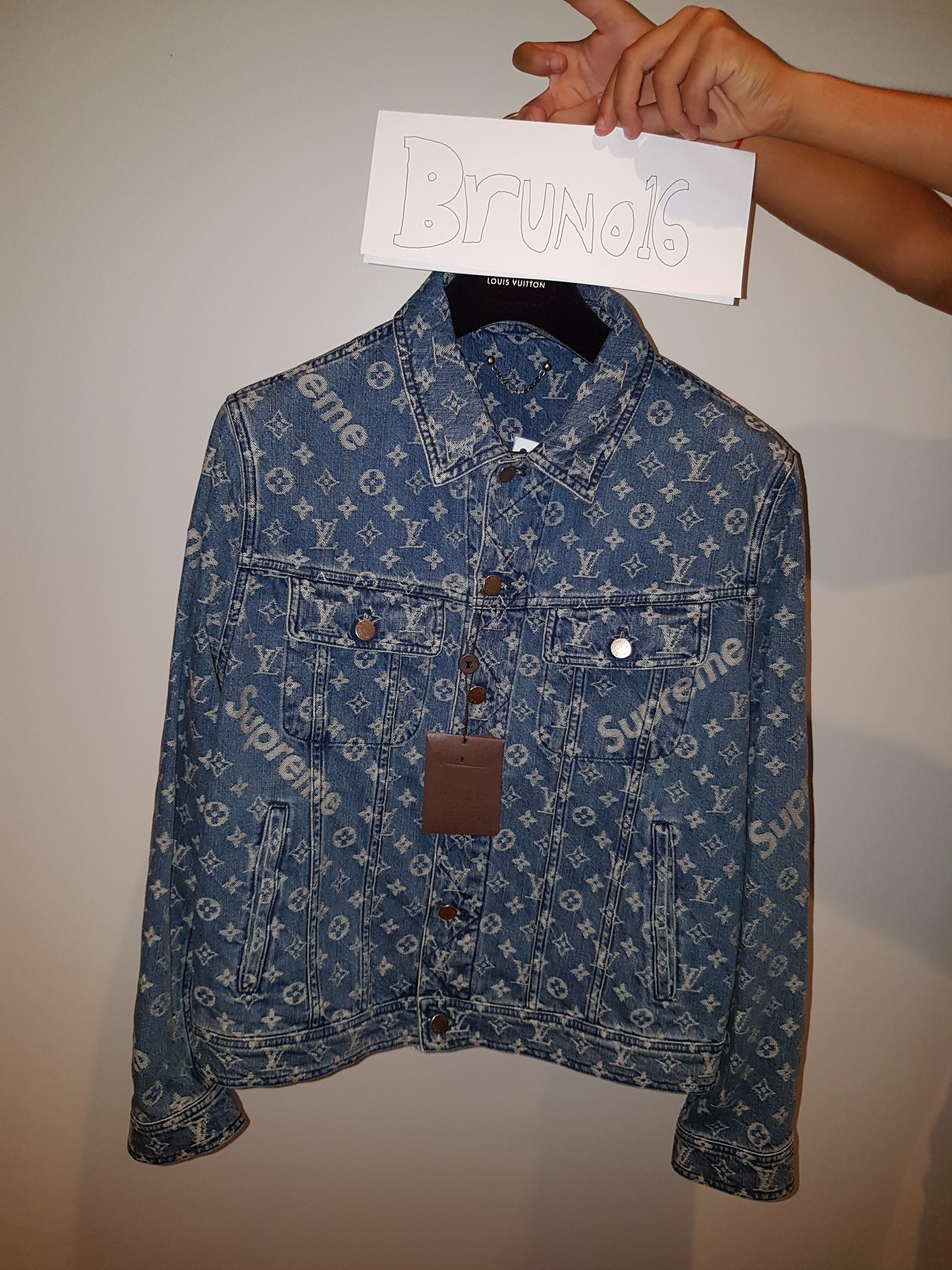 Louis Vuitton X Supreme Denim Jacket, Men's Fashion, Coats, Jackets and  Outerwear on Carousell