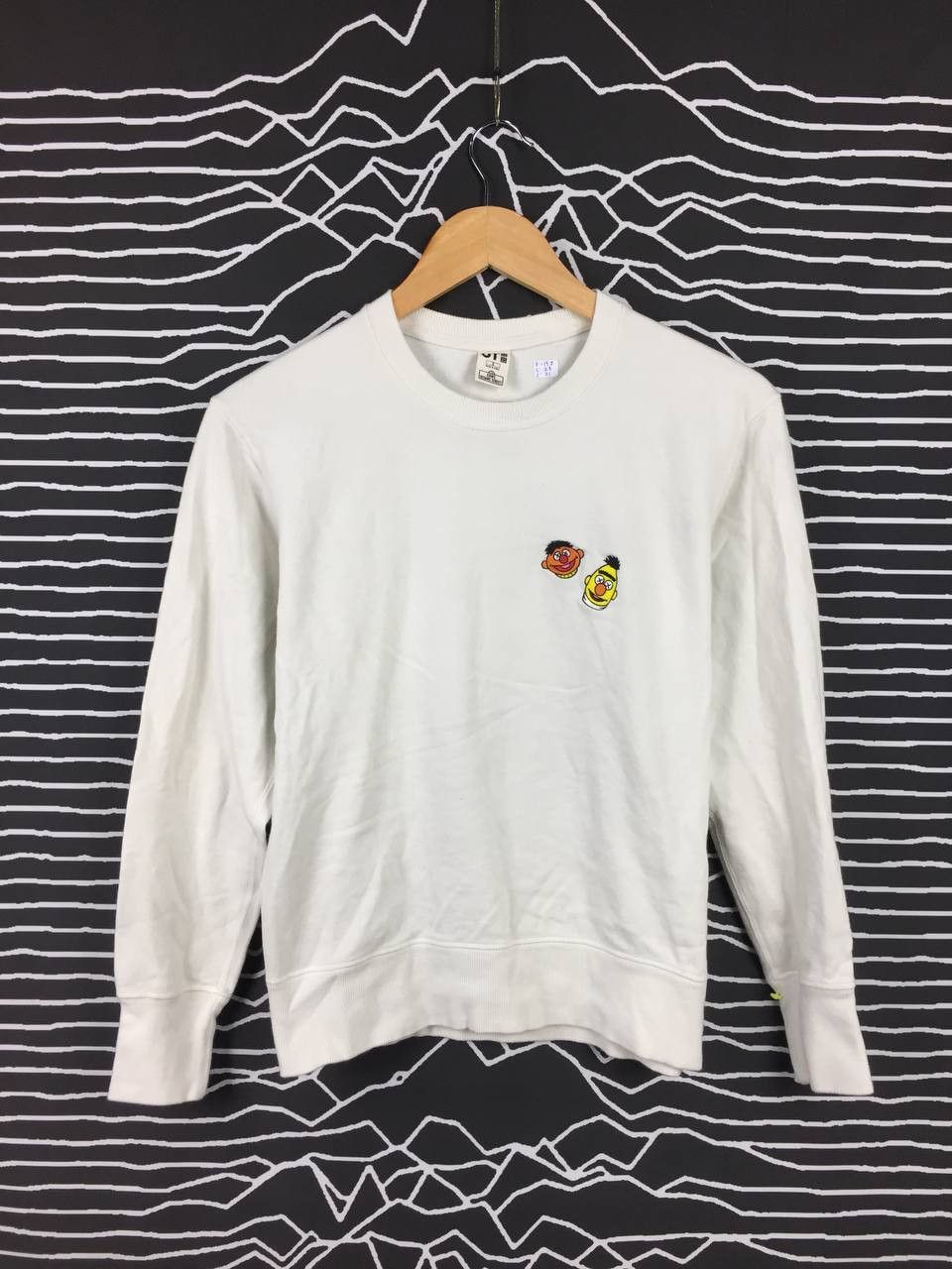 Japanese Brand Kaws Uniqlo Sesame Street Bert Ernie Longsleeve Sweatshirt Size US S / EU 44-46 / 1 - 1 Thumbnail
