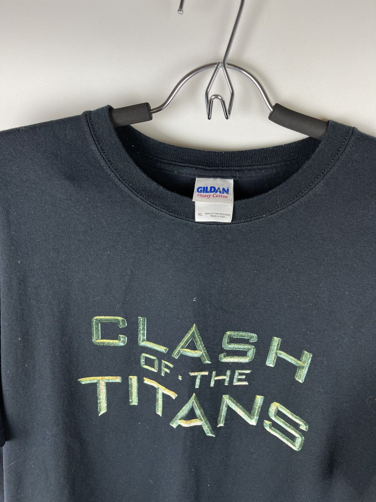 Gildan Gildan 2010 vintage clash of the titans big logo tee shirt Size US XL / EU 56 / 4 - 5 Thumbnail