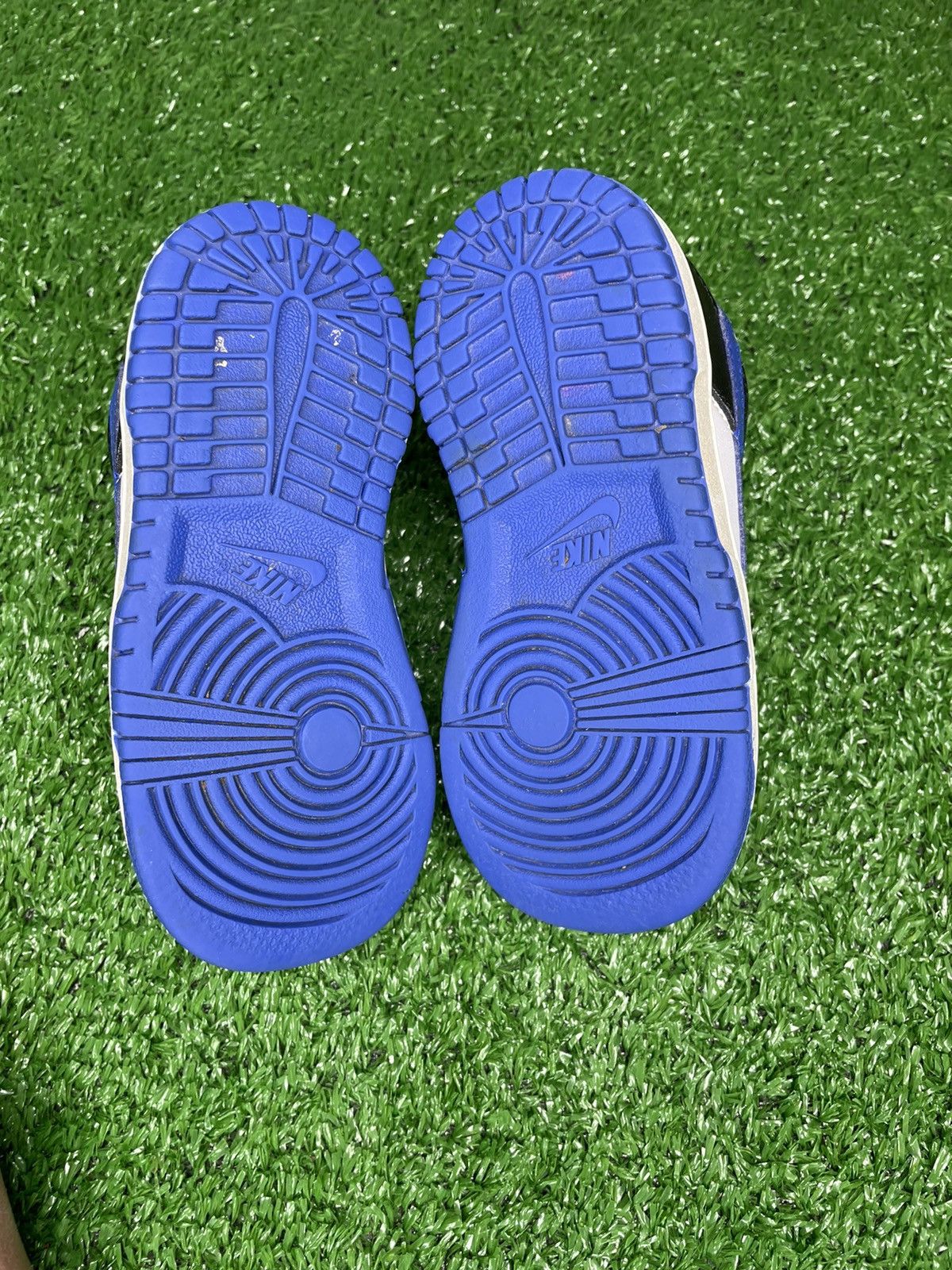 Nike × Vintage Nike Dunk Low White Varsity Royal Black Toddler Sz 7c 2008 Size US 7 / EU 40 - 6 Thumbnail