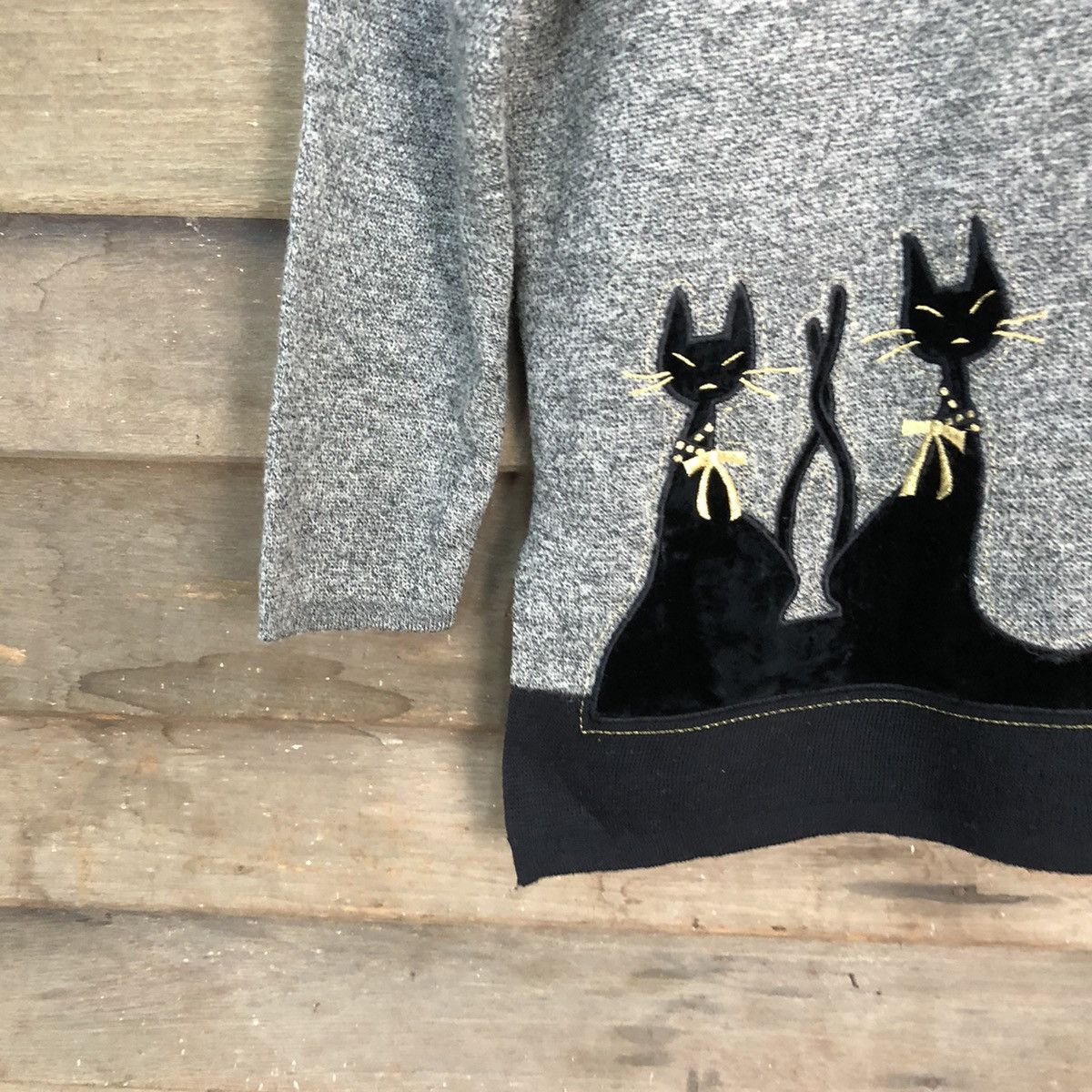 Japanese Brand Tbusonia Kamon cat Grey Knitwear Sweater #6753 Size US M / EU 48-50 / 2 - 4 Thumbnail