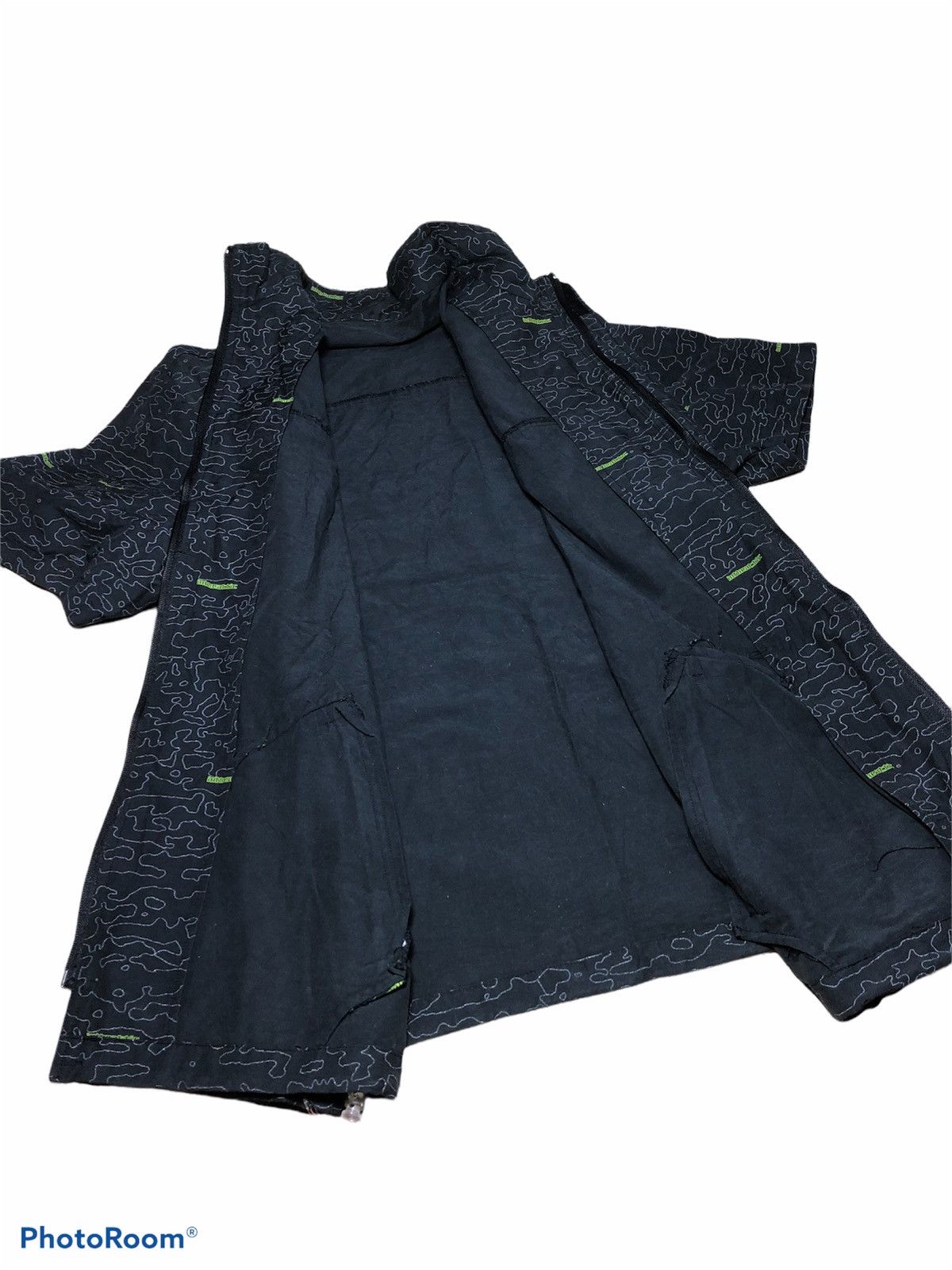 Hypebeast × In The Attic FULL PRINT SHORT SLEEVE ZIPPER JACKET Size US M / EU 48-50 / 2 - 6 Thumbnail