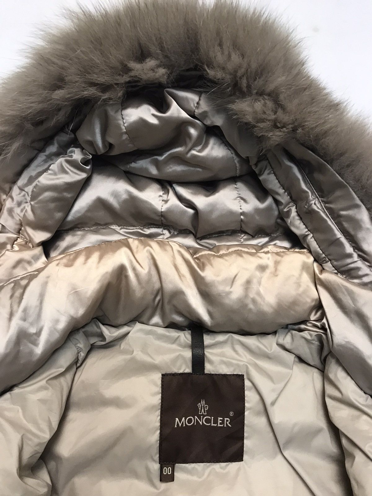 Moncler MONCLER PUFFER HOODIES FUR JACKET Size S / US 4 / IT 40 - 16 Thumbnail