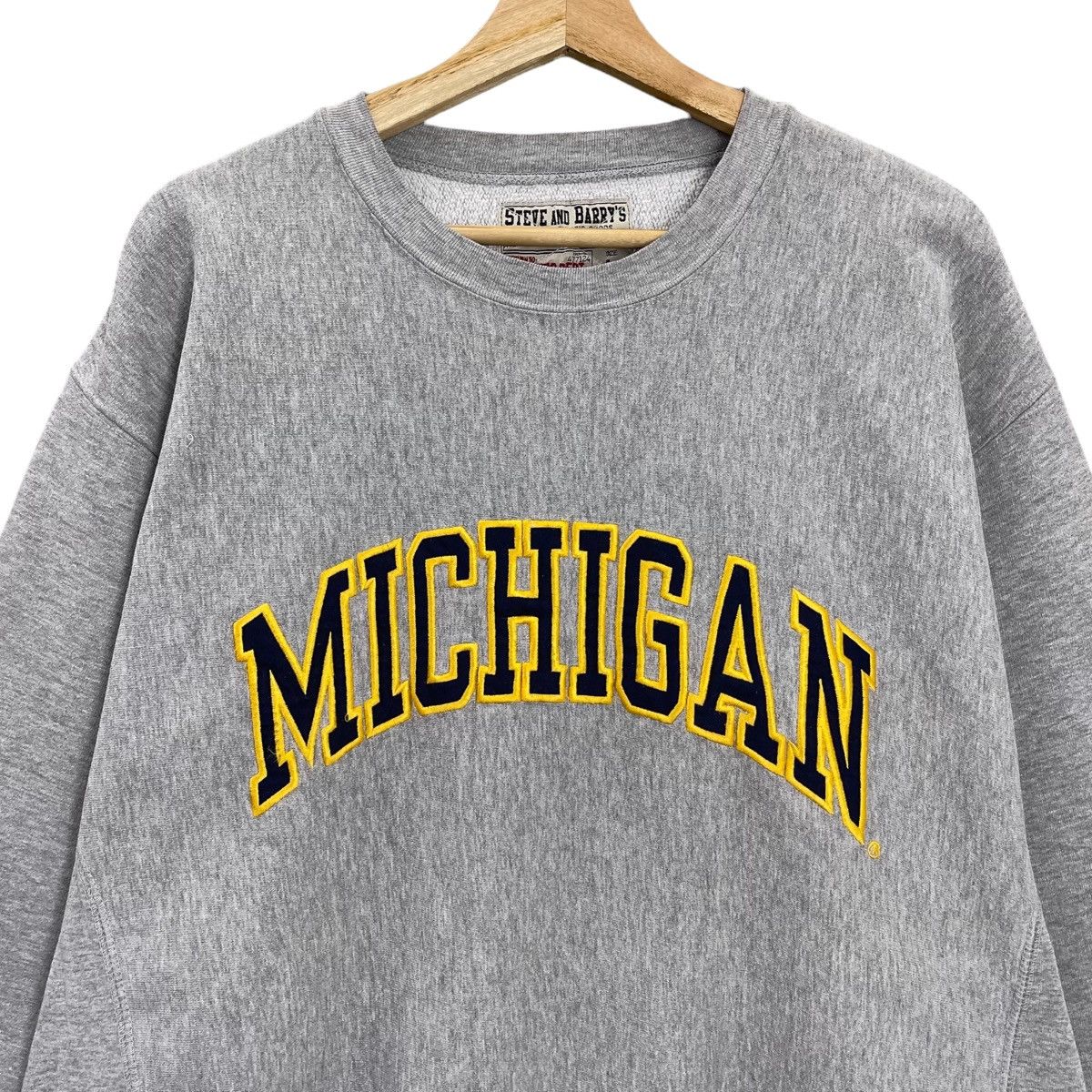Vintage Vintage University of Michigan Big Logo Sweatshirt Size XL Size US XL / EU 56 / 4 - 4 Thumbnail