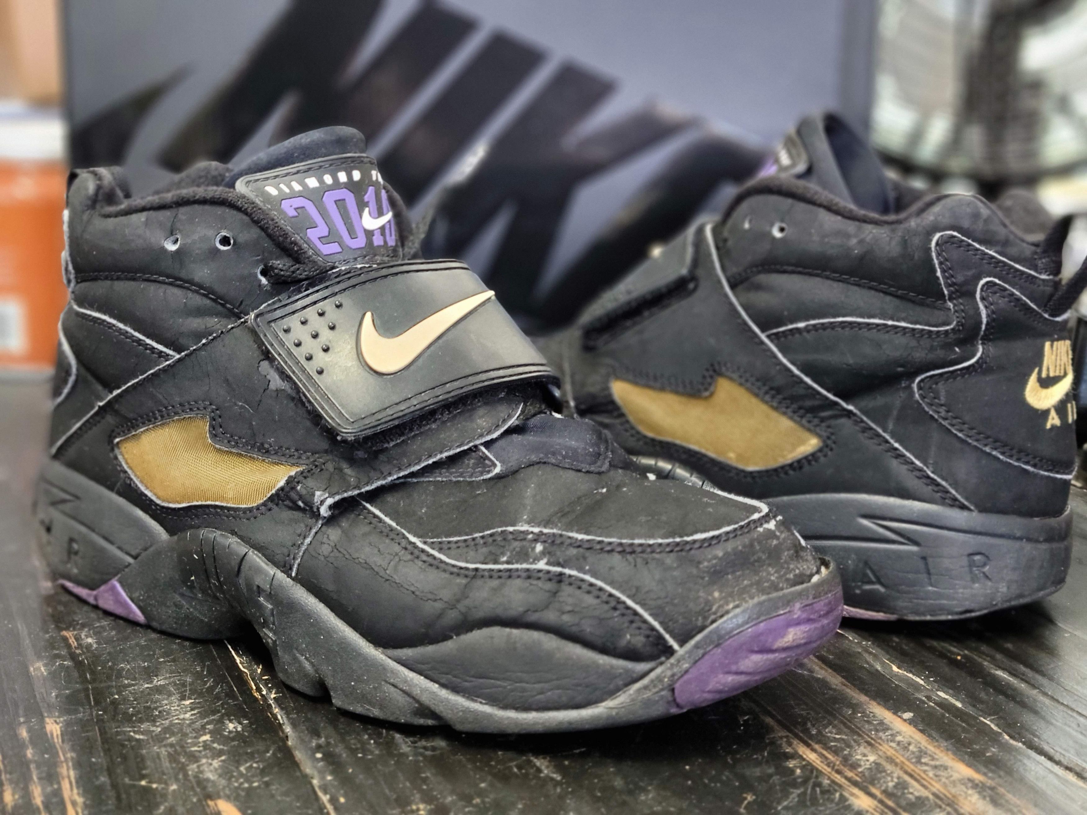 Nike Diamond Turf 3 Grailed