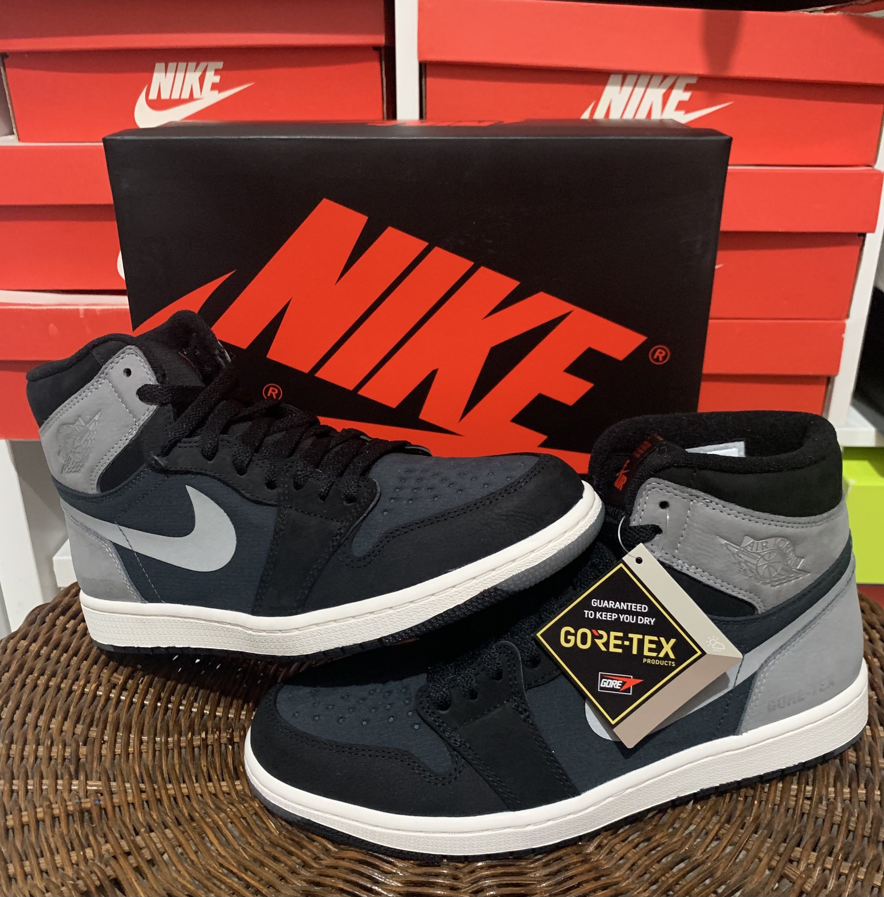 Jordan Brand Jordan 1 Gore Tex element DB 2889 001 | Grailed display picture 2