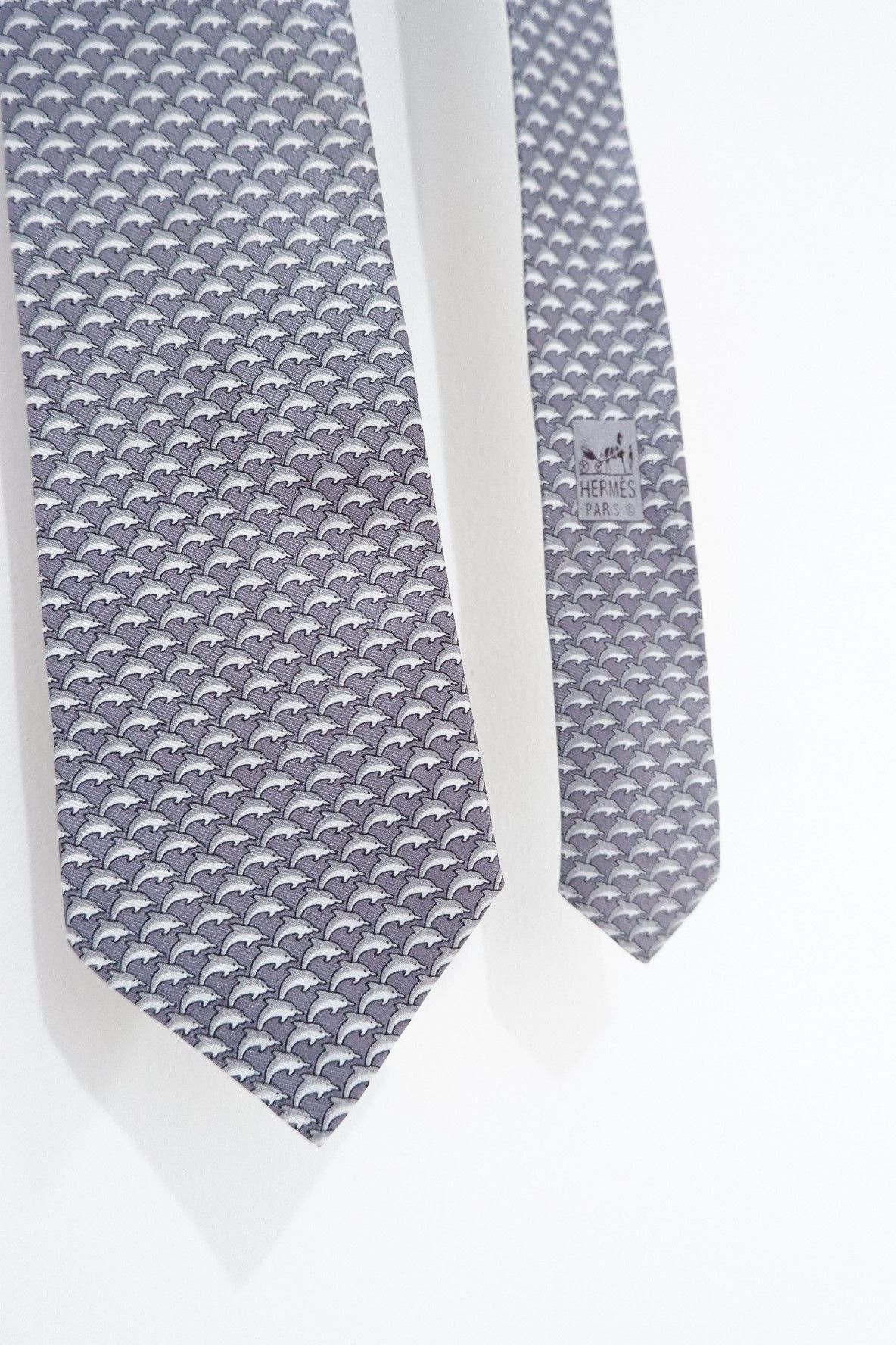 Hermes Vintage Hermes Paris Dolphin Tie Size ONE SIZE - 7 Thumbnail