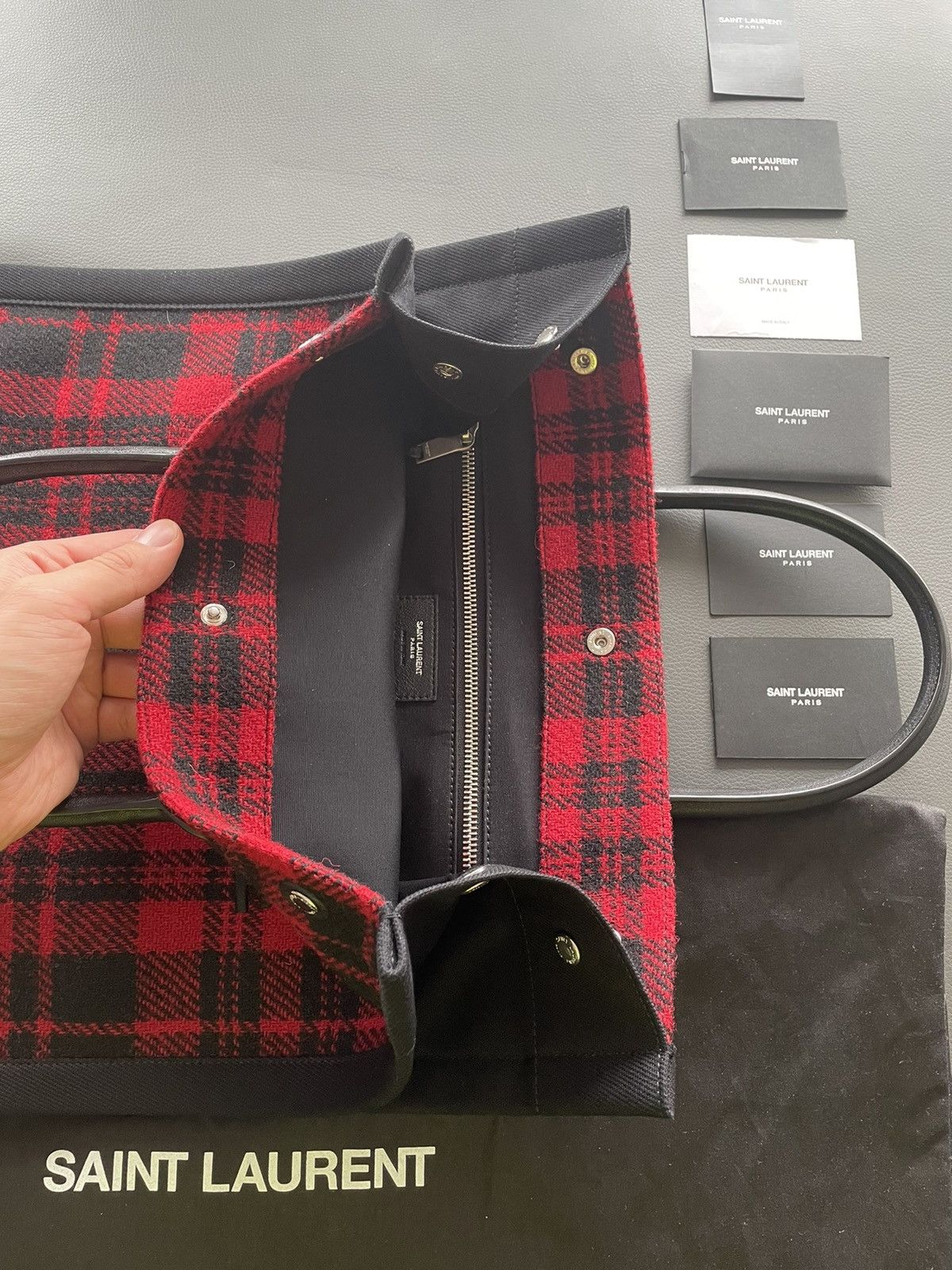 Hedi Slimane × Saint Laurent Paris × Yves Saint Laurent New Rare Limited Edition Runway Rive Gauche Logo Tote Bag Size ONE SIZE - 12 Thumbnail