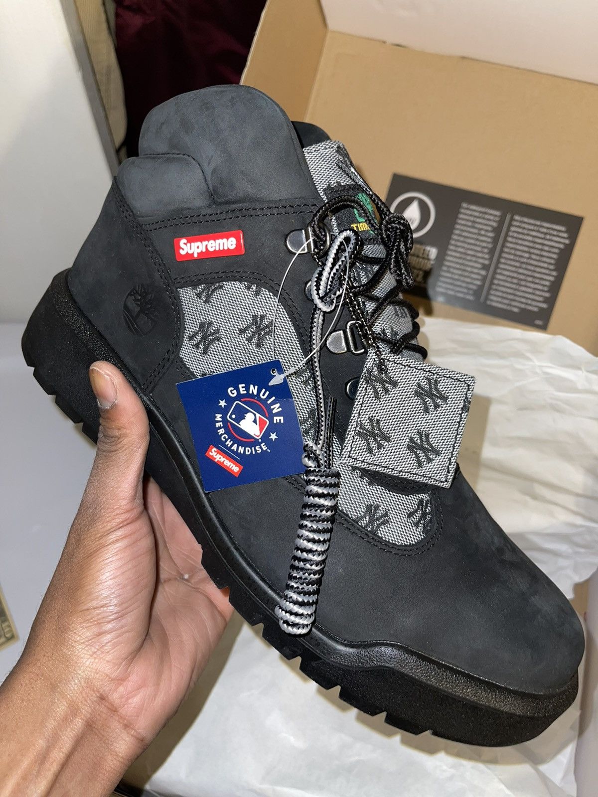 Supreme 2022 Supreme®/Timberland®/New York Yankees™ Field Boot