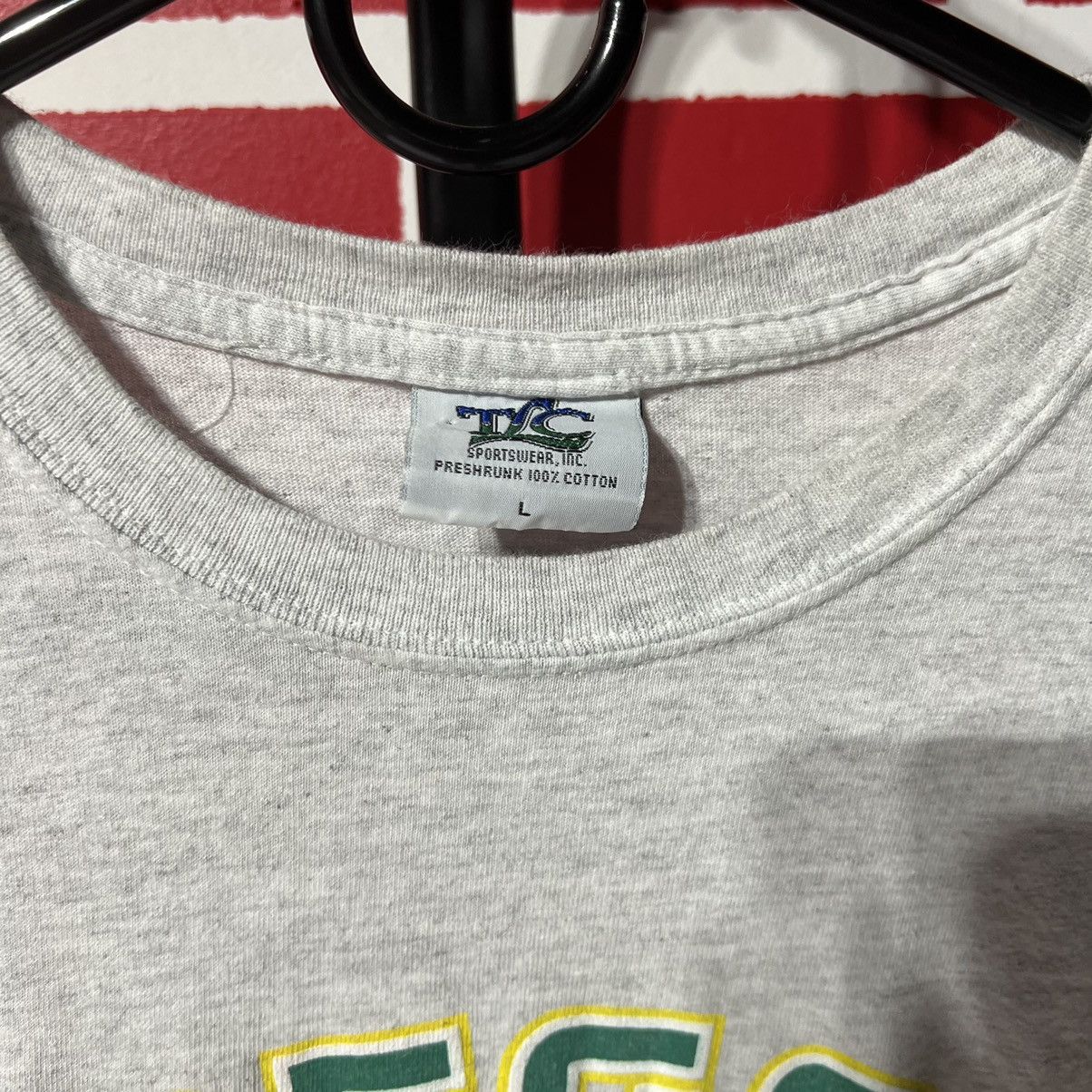 Disney Vintage Oregon Ducks Donald Duck Tee Size US L / EU 52-54 / 3 - 3 Thumbnail
