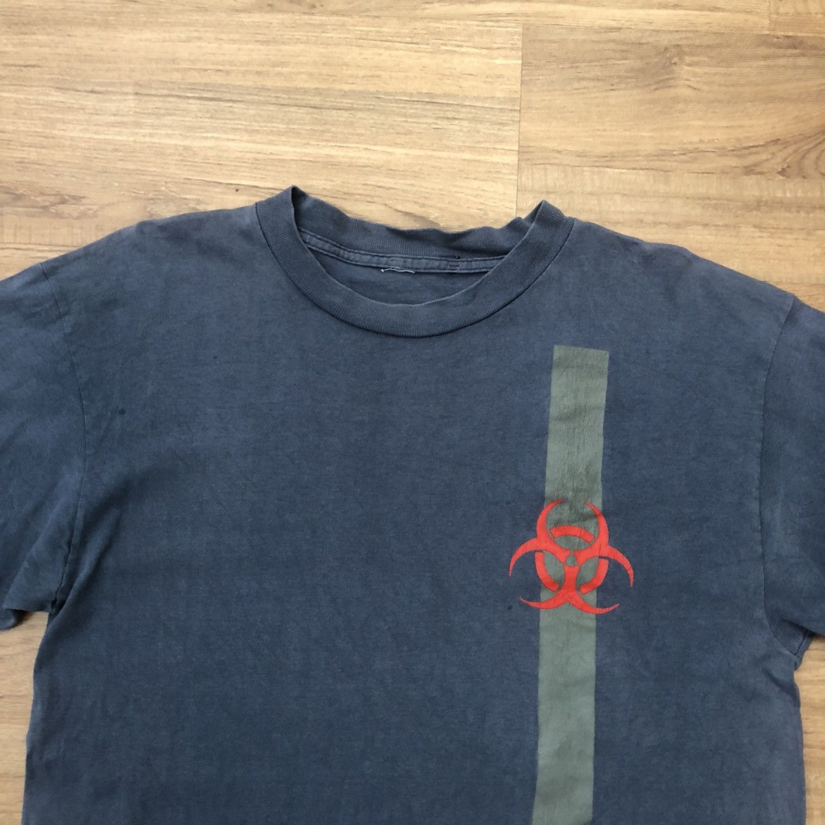 Vintage Vintage 90’s Biohazard T Shirt 20.5x29.5 Punk Rock Skate Size US M / EU 48-50 / 2 - 3 Thumbnail