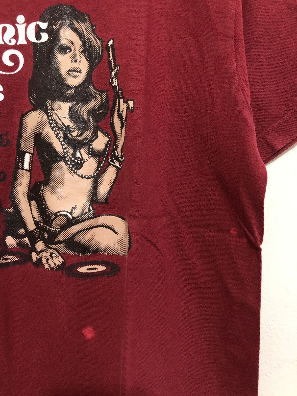 Vintage Vintage 00s Erostika Tockin Jelly Bean Art T-Shirt Size US M / EU 48-50 / 2 - 4 Thumbnail