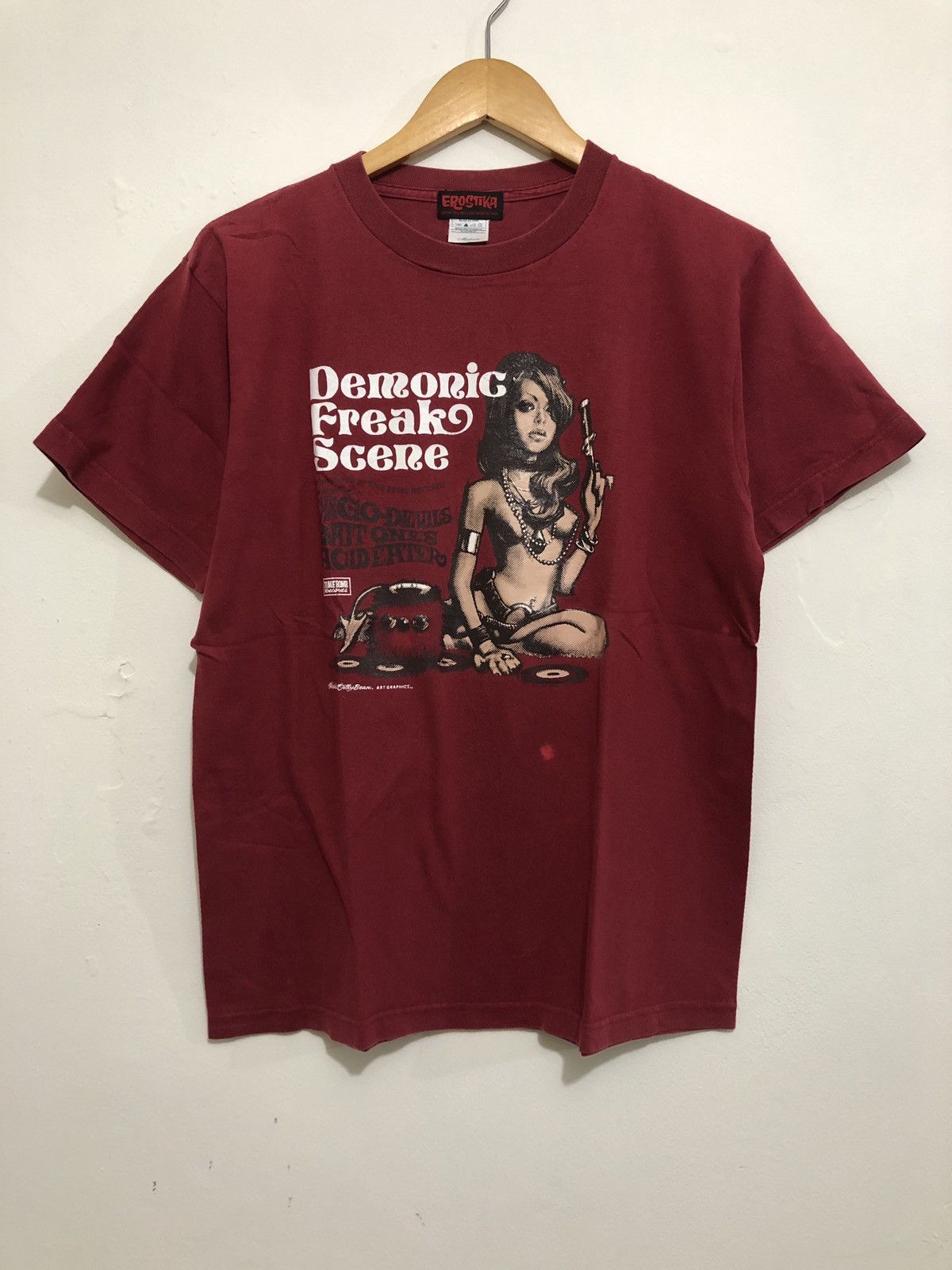Vintage Vintage 00s Erostika Tockin Jelly Bean Art T-Shirt Size US M / EU 48-50 / 2 - 1 Thumbnail