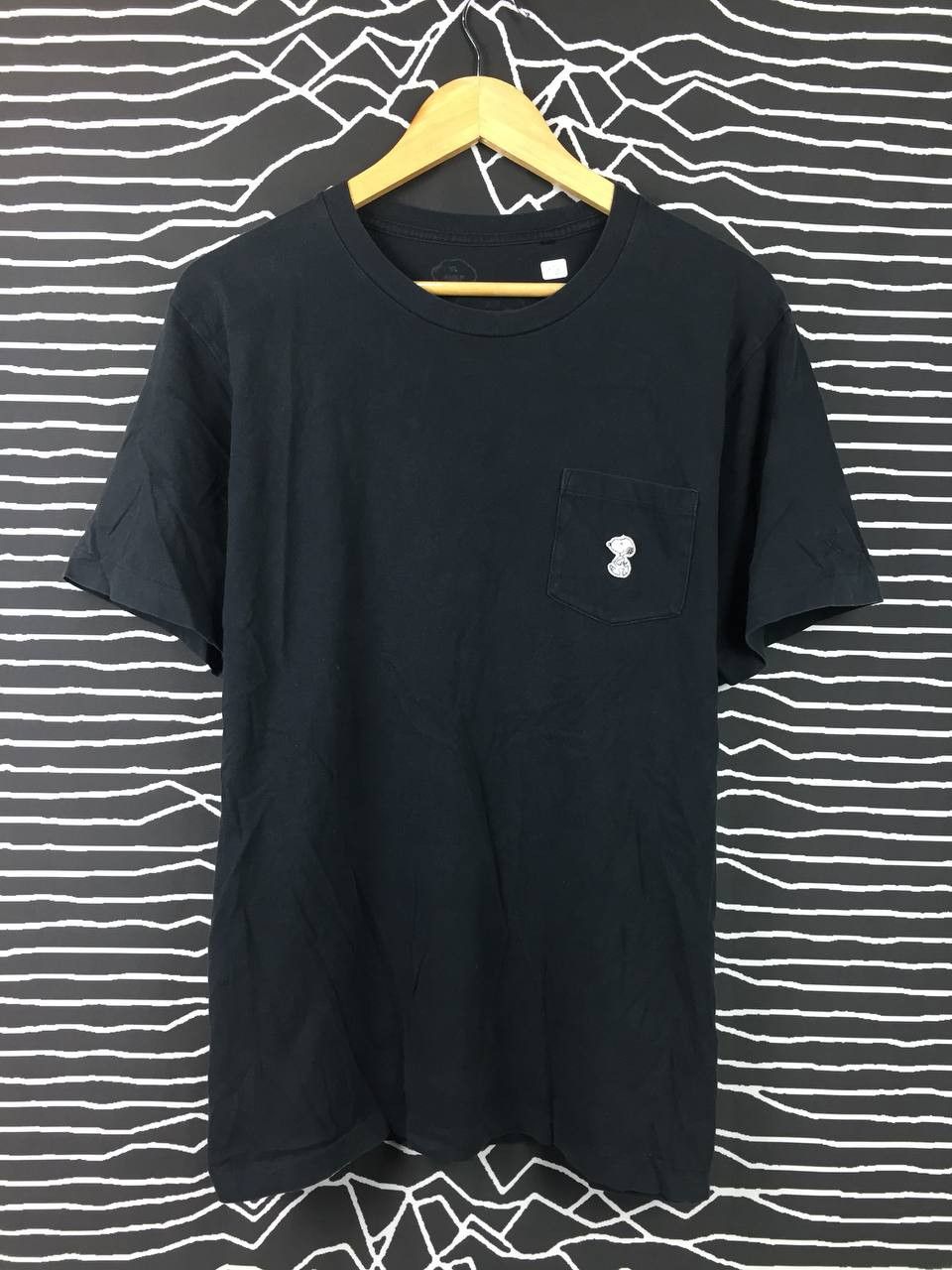 Kaws × Peanuts × Uniqlo Kaws Peanuts Uniqlo Snoopy Pocket Tee Size US XL / EU 56 / 4 - 1 Thumbnail