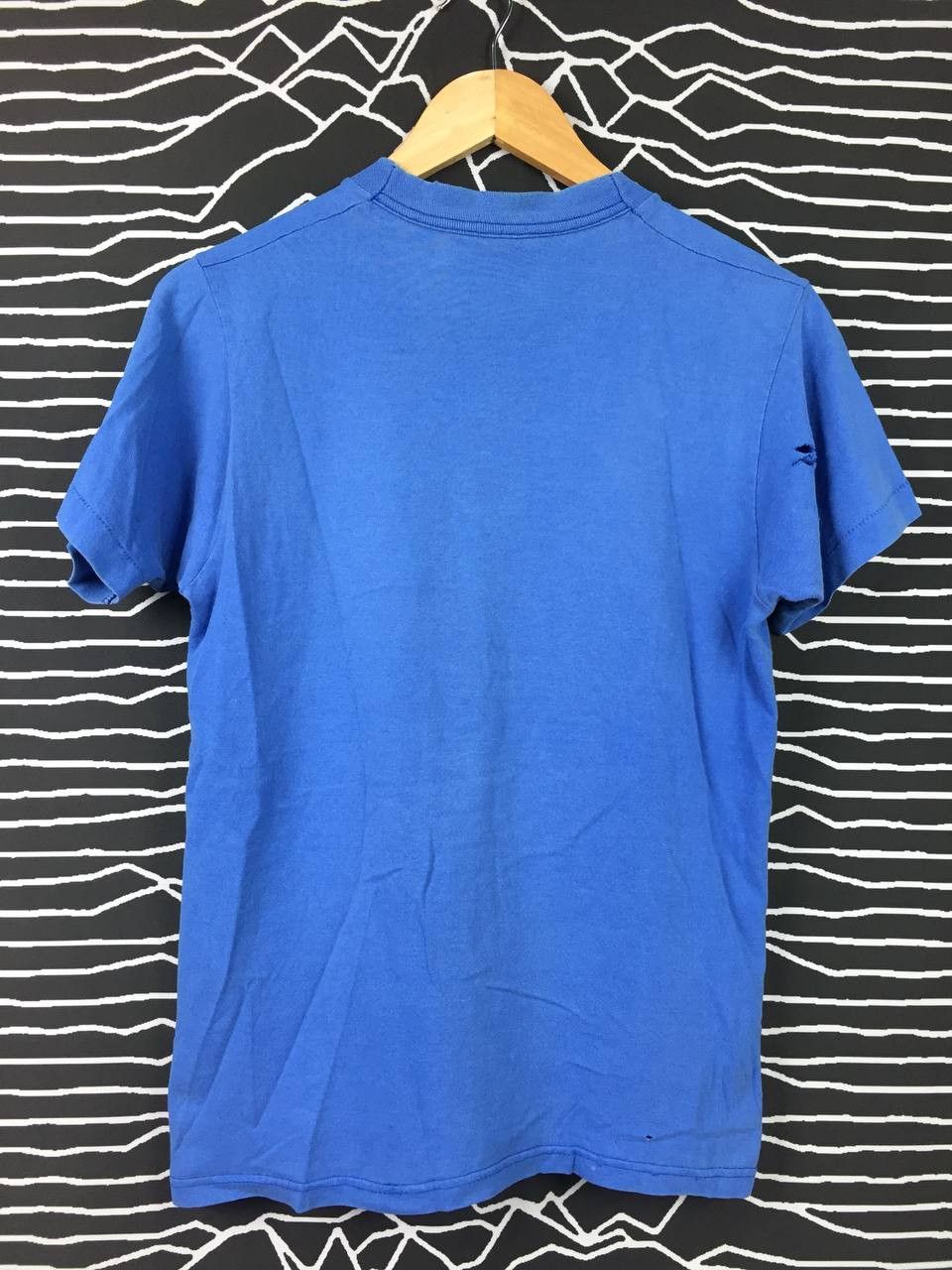 Fruit Of The Loom 90s Distressed World Communism Logo Streetwear Skate Tee Size US S / EU 44-46 / 1 - 8 Thumbnail