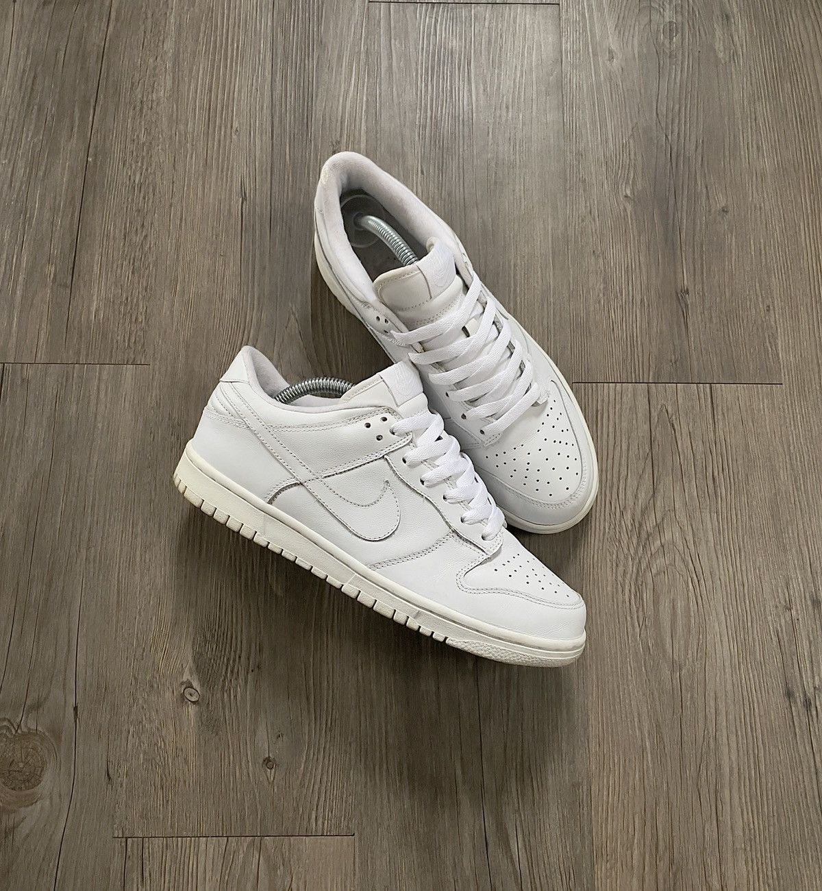 Nike × Vintage Nike Dunk Low triple white ‘06 Size US 8 / EU 41 - 1 Thumbnail