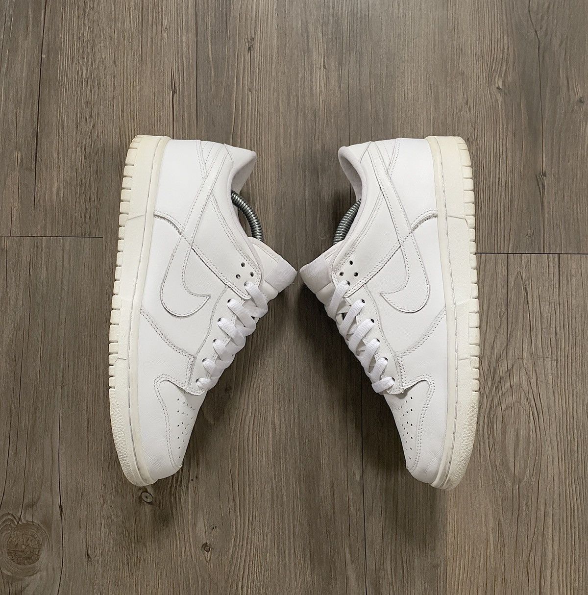 Nike × Vintage Nike Dunk Low triple white ‘06 Size US 8 / EU 41 - 3 Thumbnail