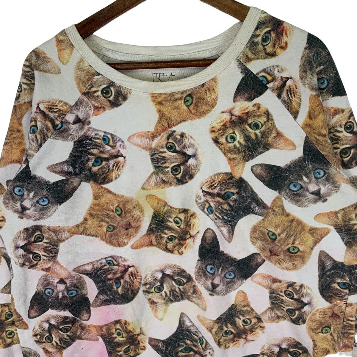Japanese Brand Vintage Full Print Cat Crewneck Sweatshirt Size US XL / EU 56 / 4 - 2 Thumbnail