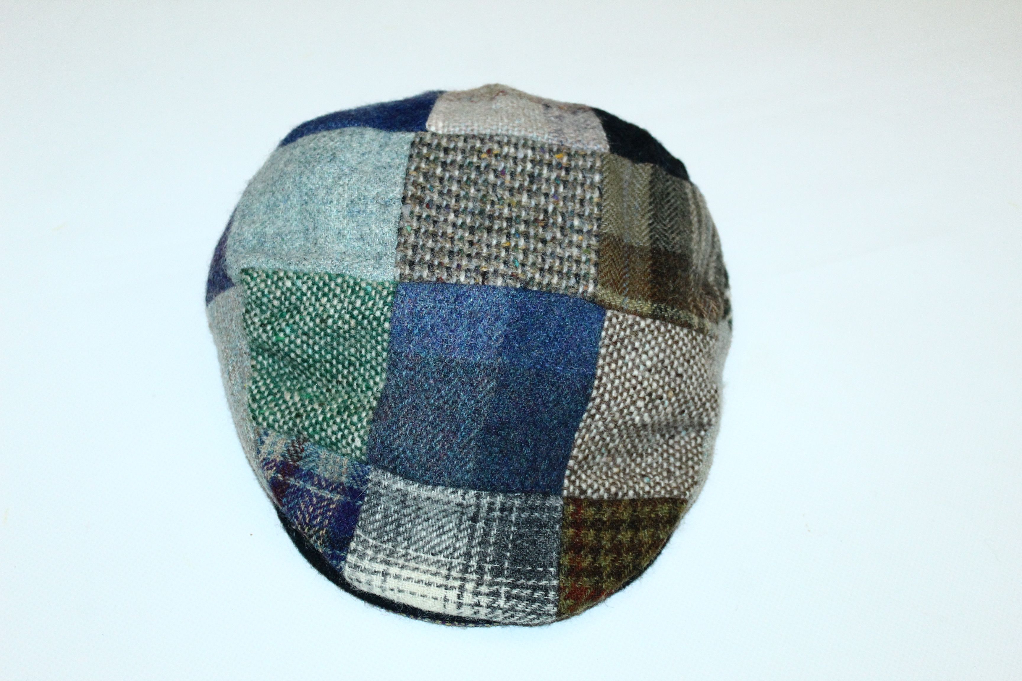 Donegal Tweed 💥Rare💥Hanna Hats of Donegal Tweed Patchwork Handcraft Cap Size ONE SIZE - 3 Thumbnail