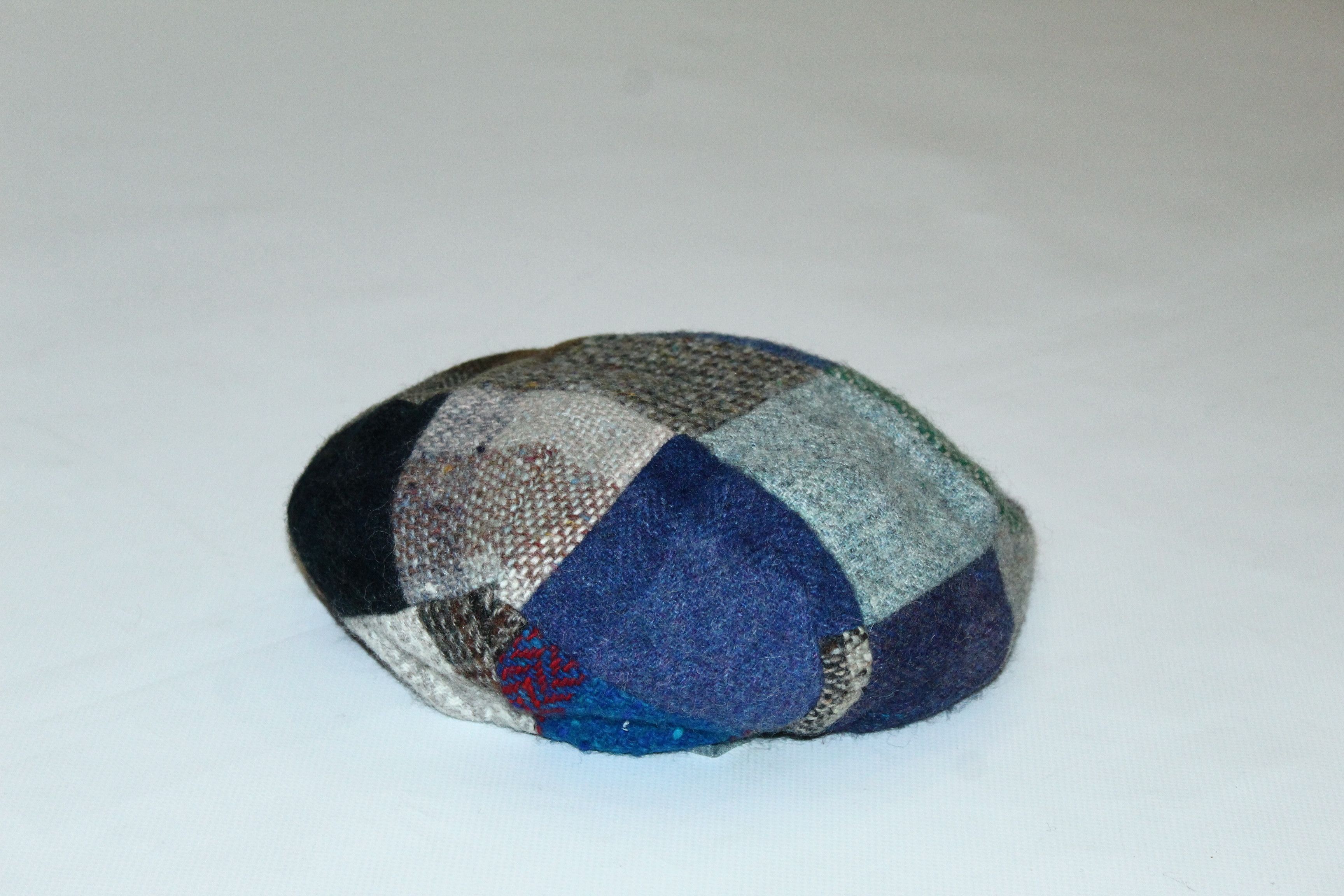Donegal Tweed 💥Rare💥Hanna Hats of Donegal Tweed Patchwork Handcraft Cap Size ONE SIZE - 5 Thumbnail