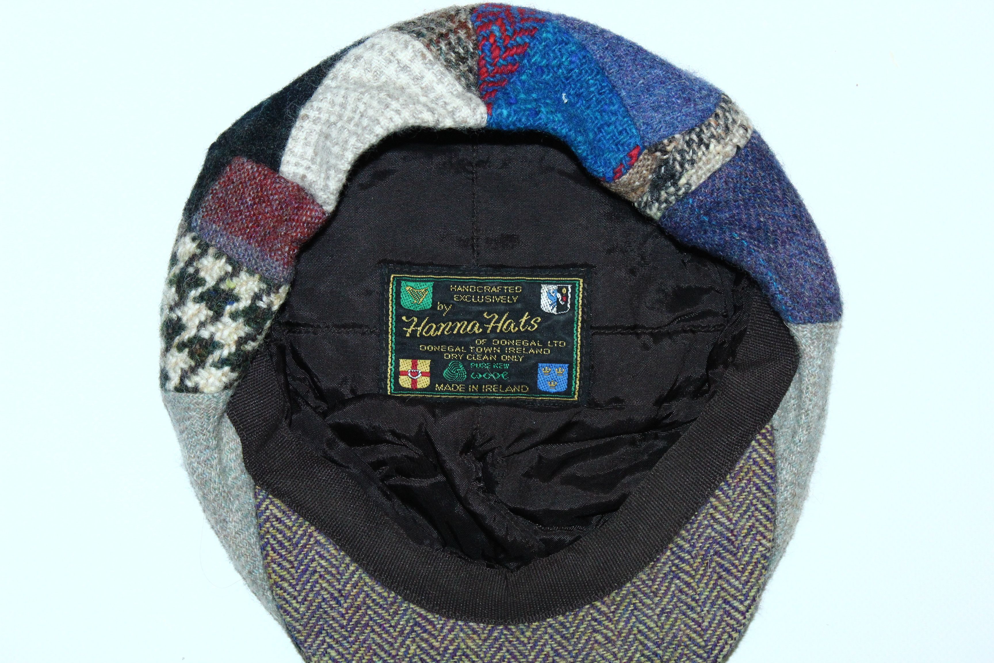 Donegal Tweed 💥Rare💥Hanna Hats of Donegal Tweed Patchwork Handcraft Cap Size ONE SIZE - 6 Thumbnail