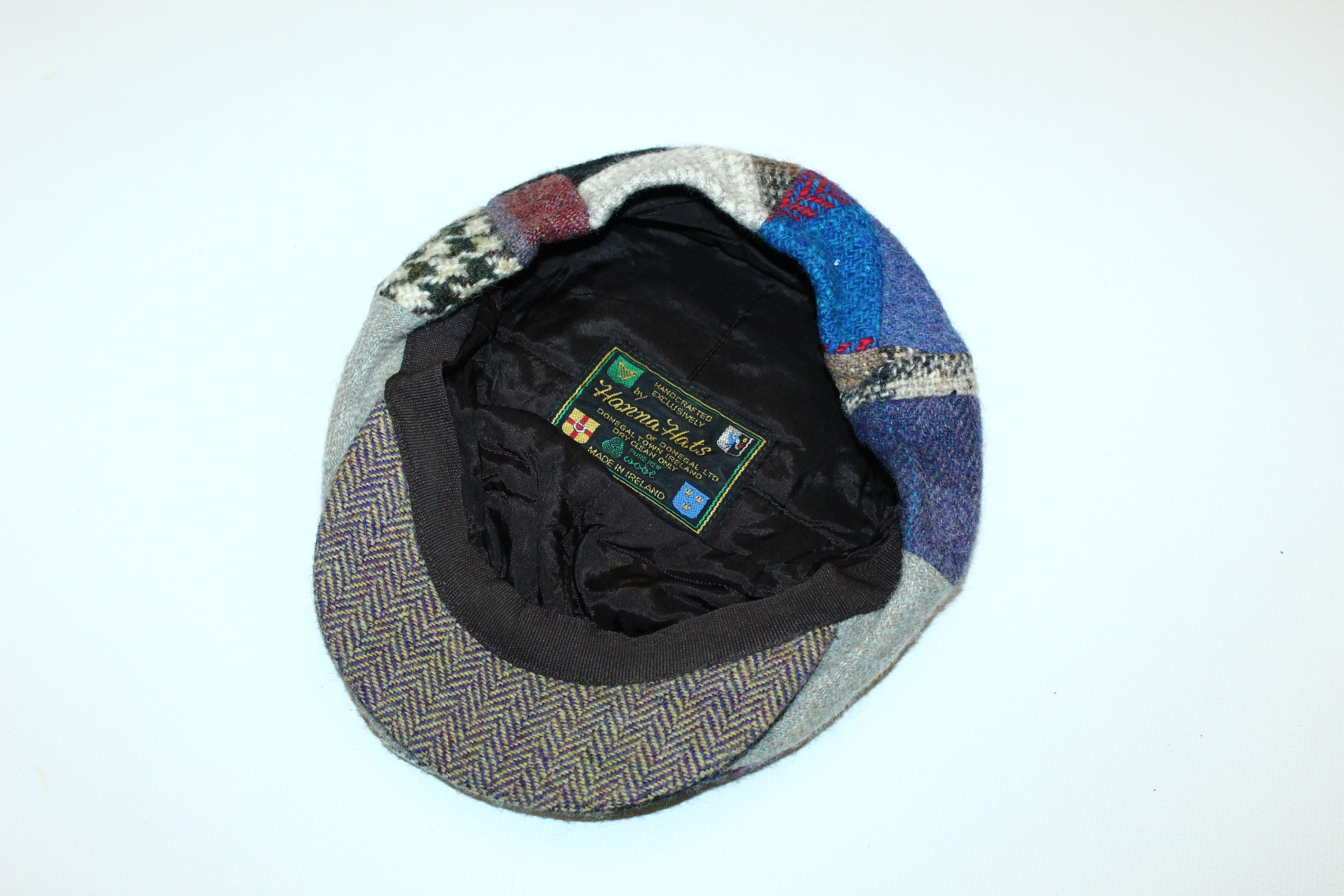 Donegal Tweed 💥Rare💥Hanna Hats of Donegal Tweed Patchwork Handcraft Cap Size ONE SIZE - 2 Thumbnail