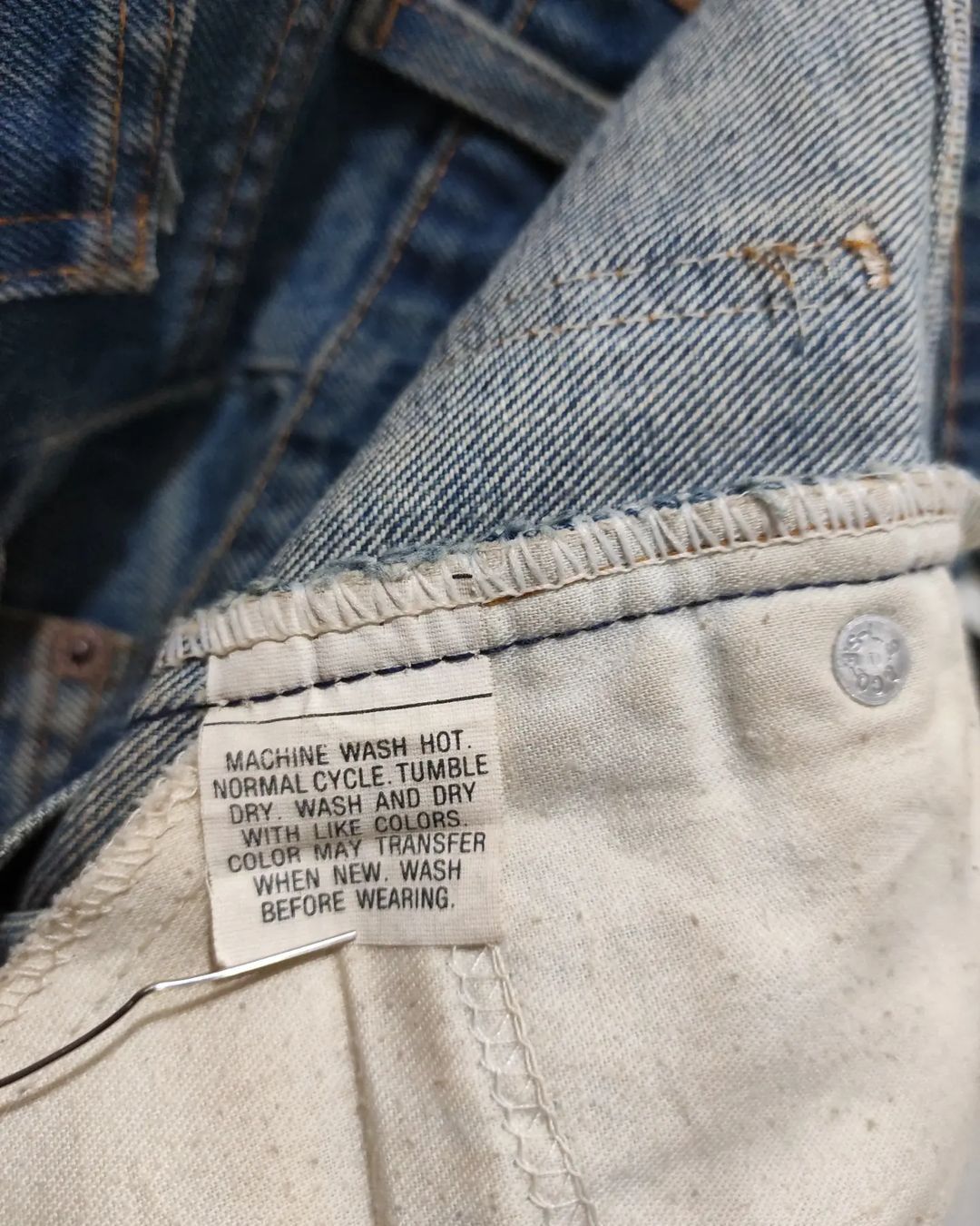 Levi's Vintage Clothing Vintage 80's Orange Tab Levis 20517-0217 Flared Jeans Size US 31 - 9 Thumbnail