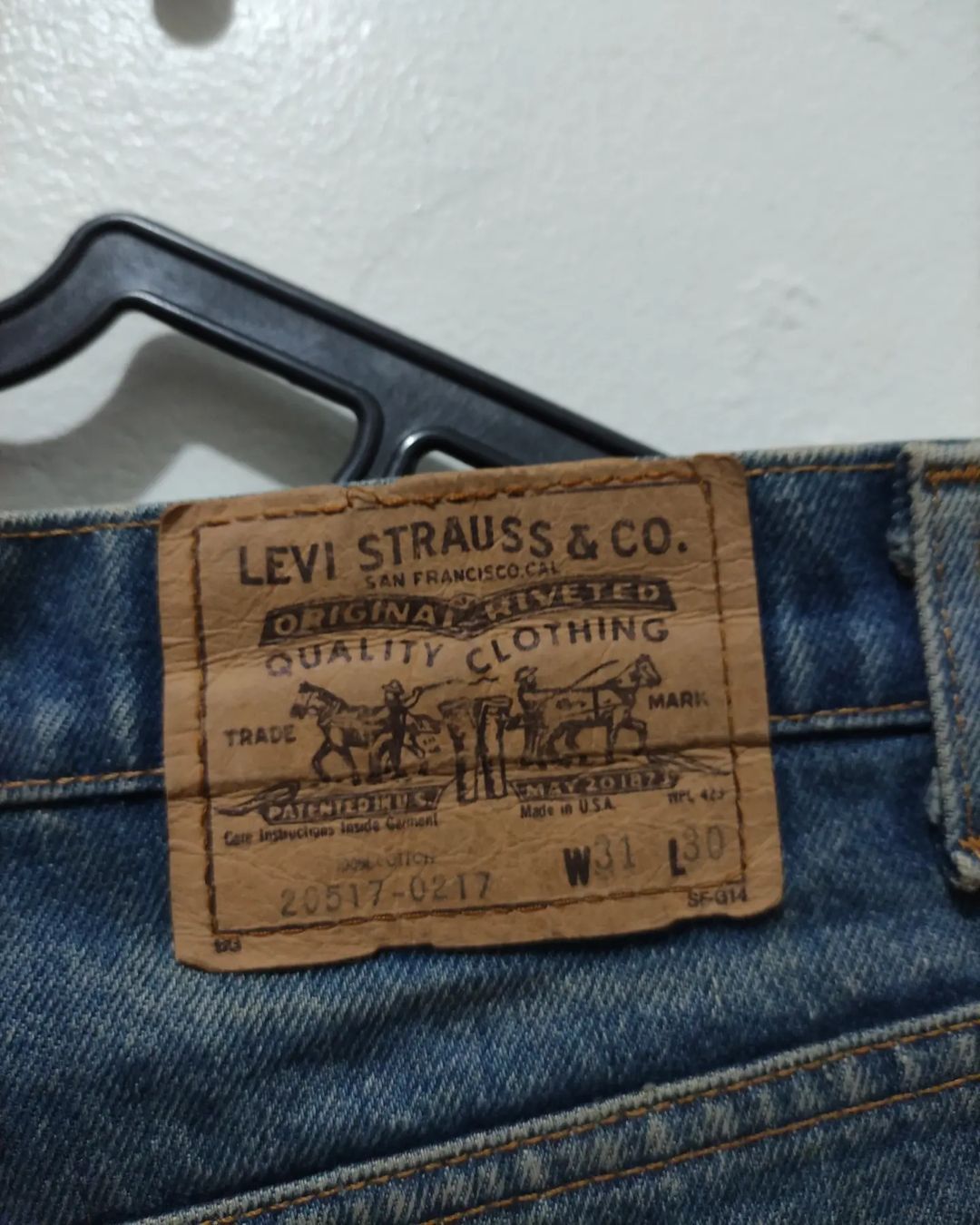 Levi's Vintage Clothing Vintage 80's Orange Tab Levis 20517-0217 Flared Jeans Size US 31 - 12 Thumbnail