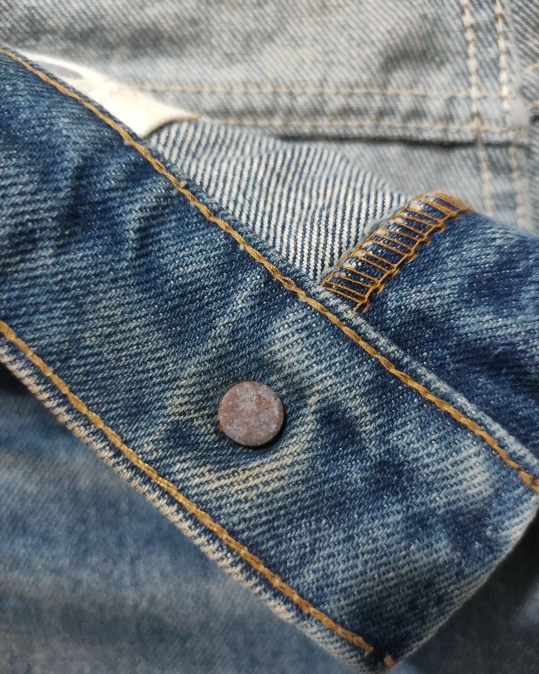 Levi's Vintage Clothing Vintage 80's Orange Tab Levis 20517-0217 Flared Jeans Size US 31 - 8 Thumbnail
