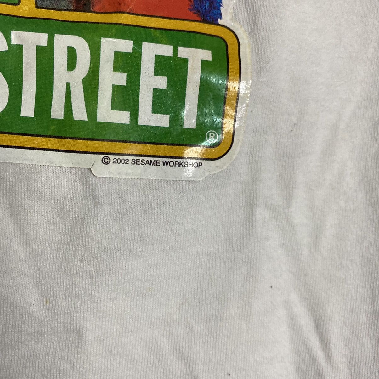 Cartoon Network 🔥RARE🔥Vintage 2002 Sesame Street Iron On Ringer T-shirt Size US L / EU 52-54 / 3 - 3 Thumbnail