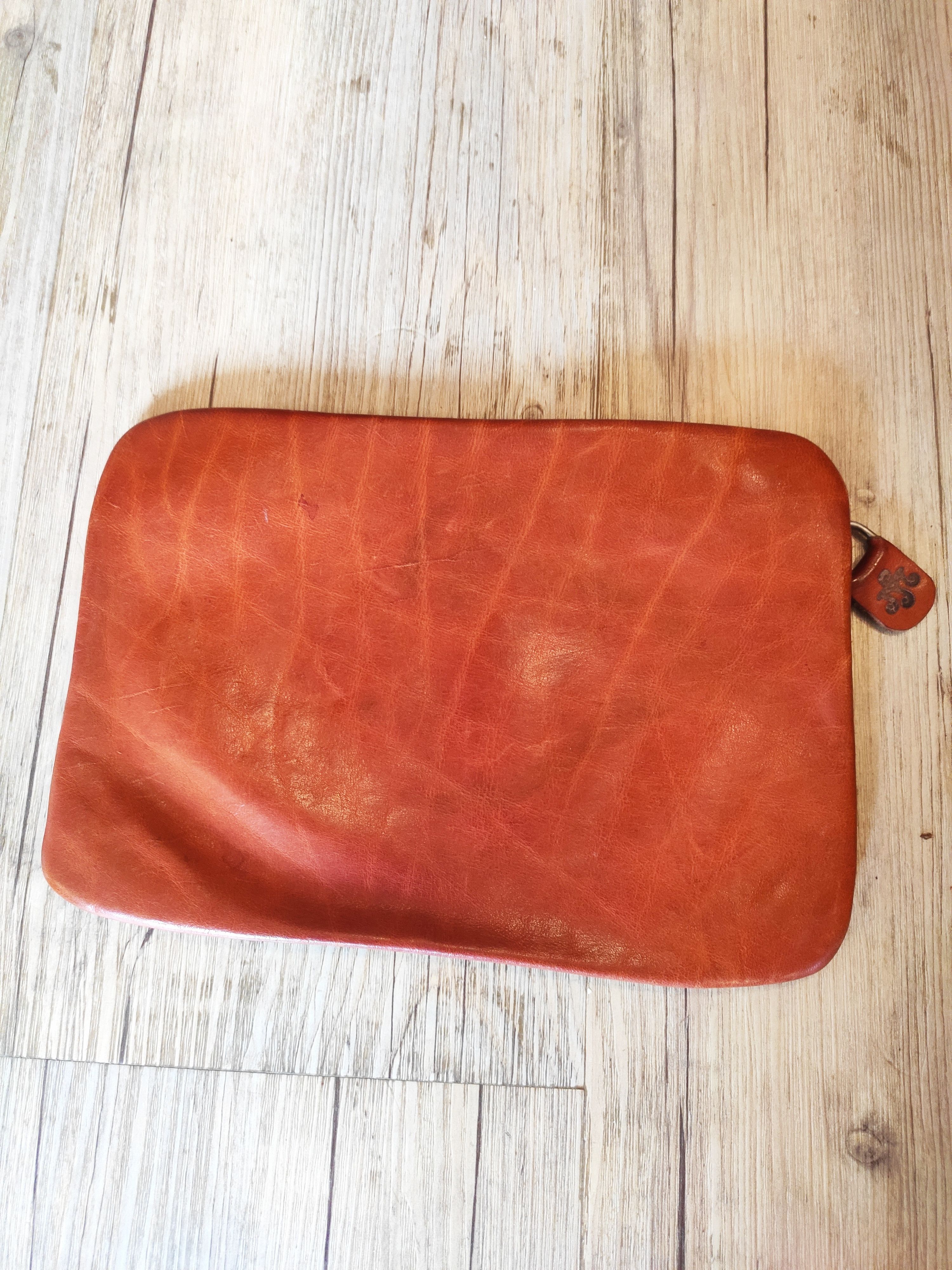 Other Boiled leather clutch.Like GUIDI or A1923 Size ONE SIZE - 2 Thumbnail