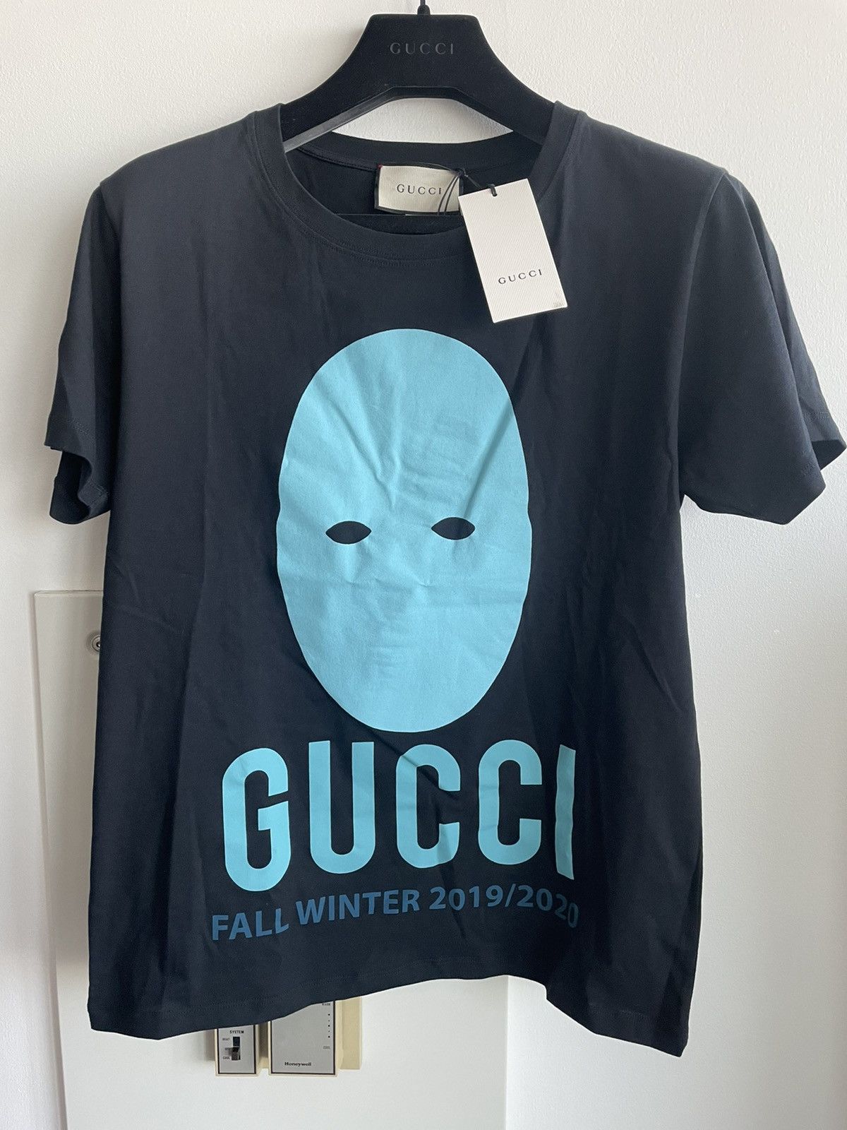 Gucci Super Runway Rare Brand New Loved BS Gucci Logo Tee T-shirt Size US S / EU 44-46 / 1 - 1 Thumbnail