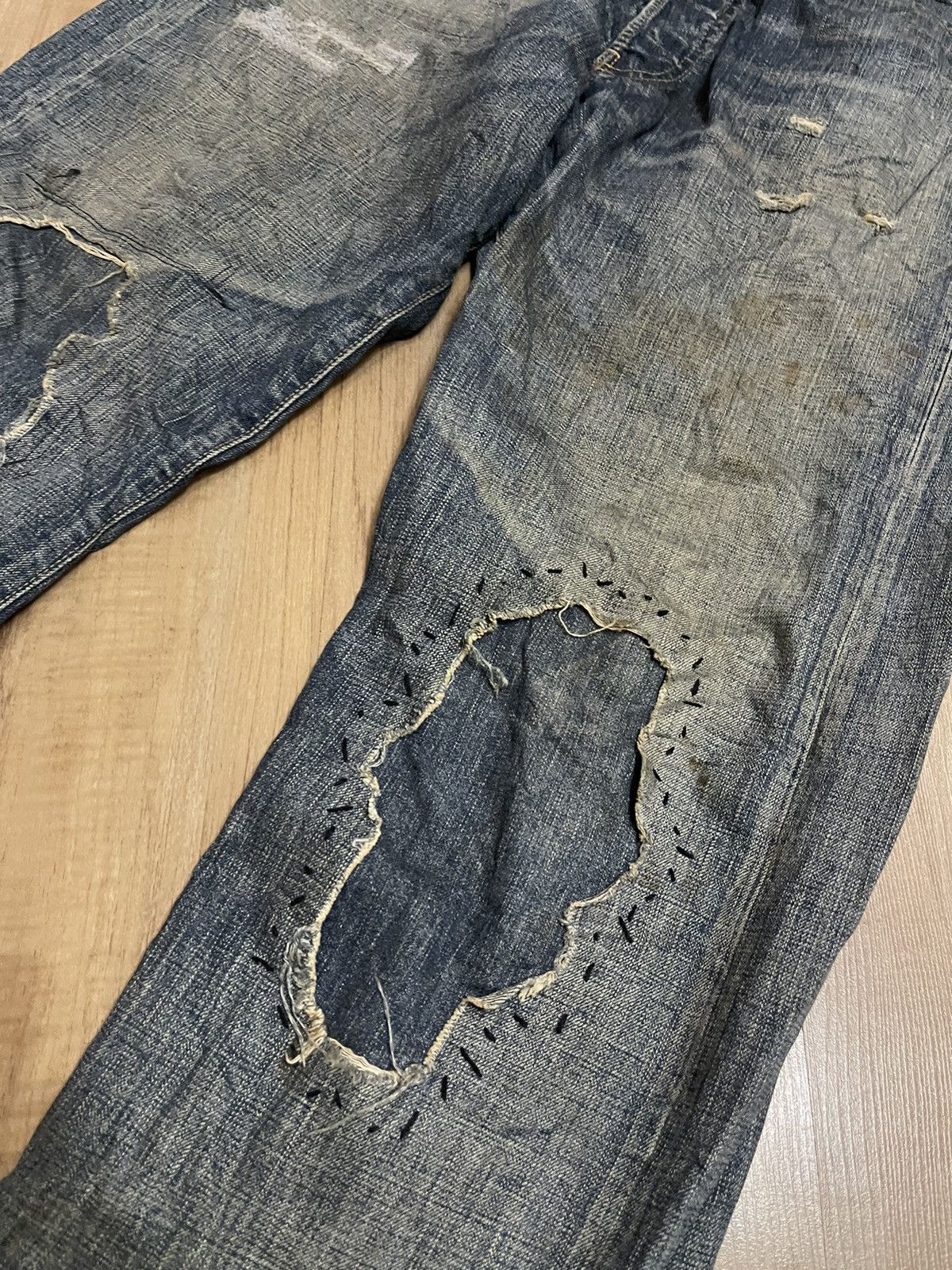 Japanese Brand × Sifury Sifury distress and dirty buckle back jeans Size US 35 - 2 Thumbnail