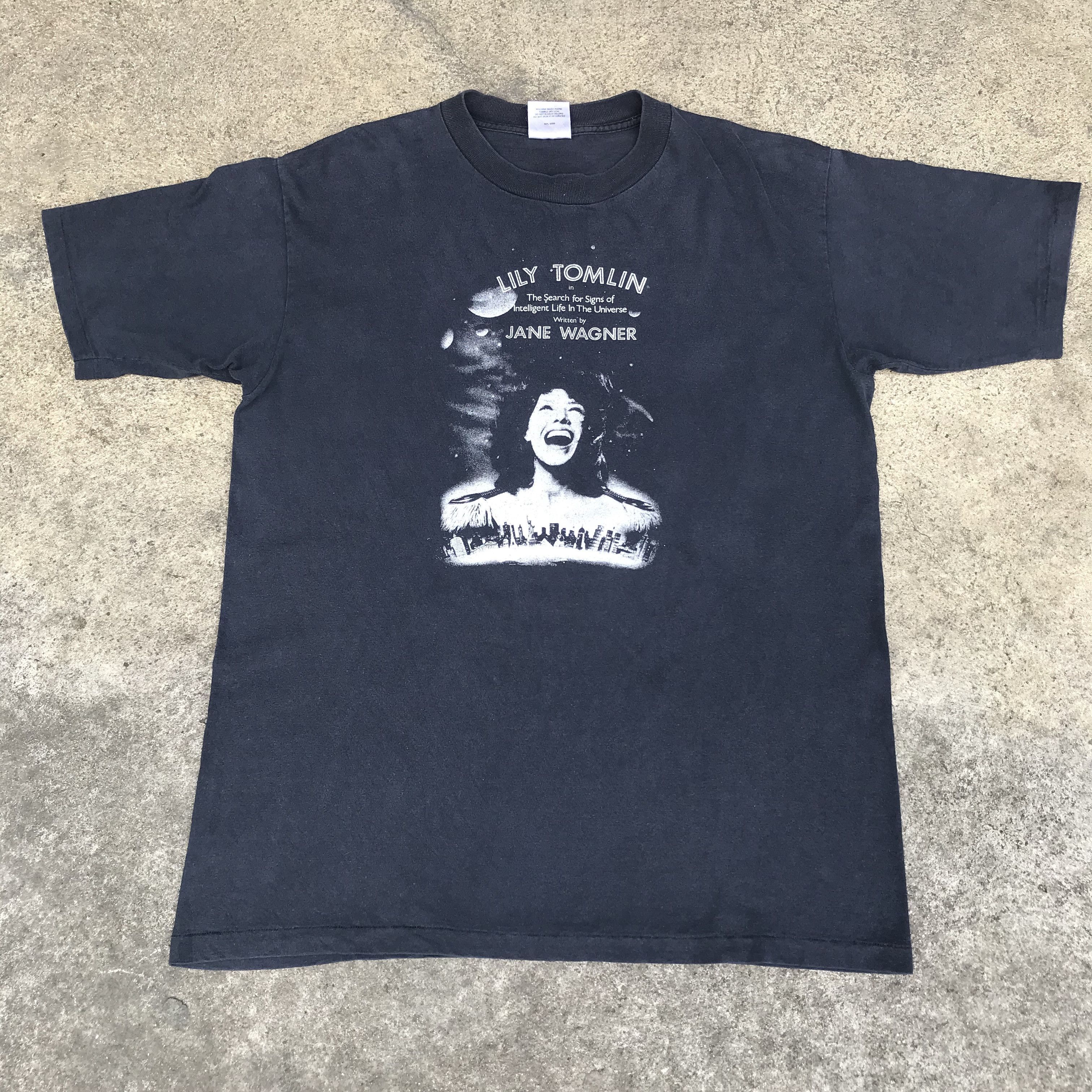 Vintage Vintage 90s Lily Tomlin Movie Promo Tee Faded Comedy graphic Size US XL / EU 56 / 4 - 1 Thumbnail