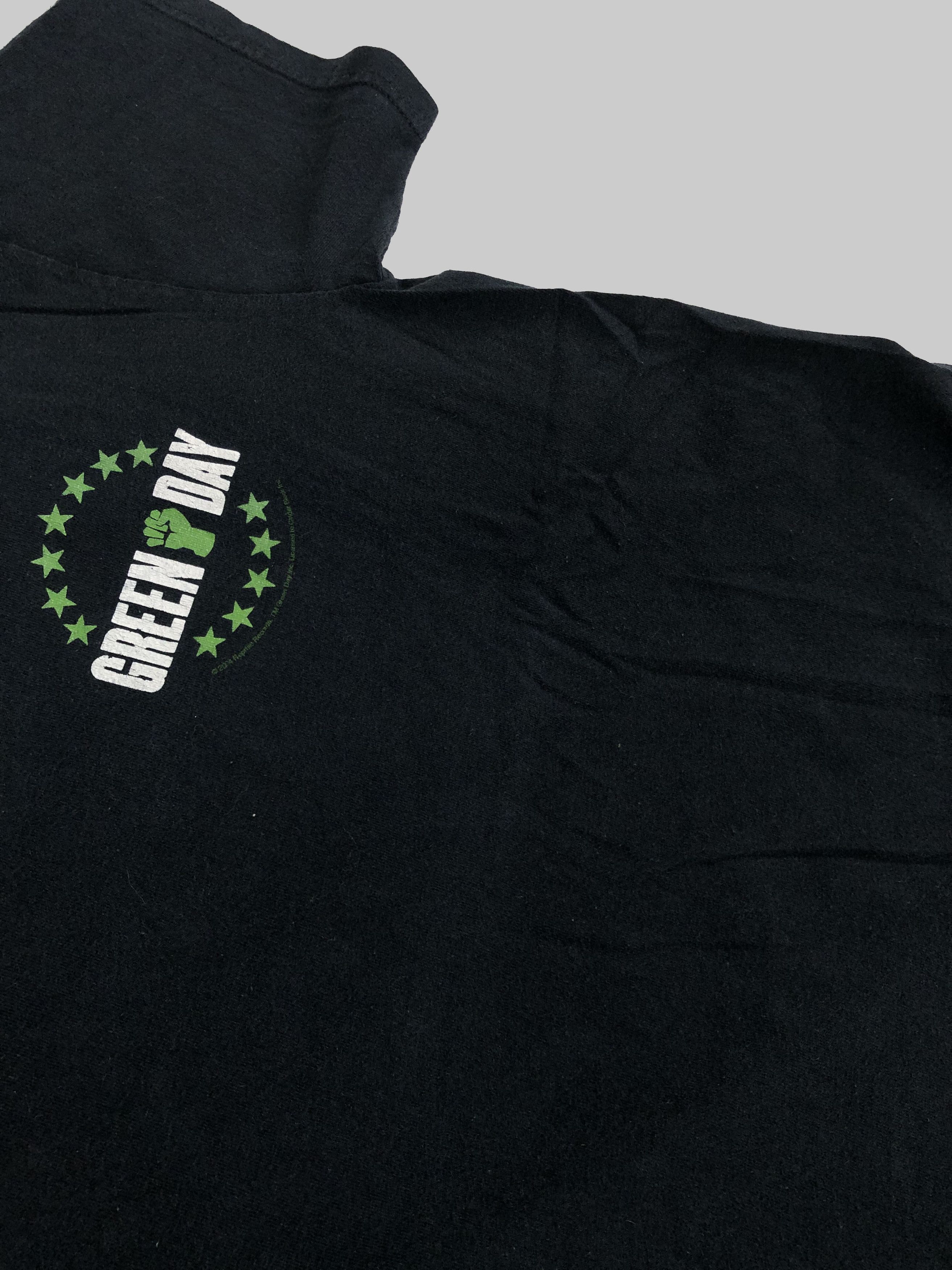 Band Tees Vintage 2004 Green Day (Fall Out Boy Linkin Park Sum 41) Size US L / EU 52-54 / 3 - 9 Thumbnail
