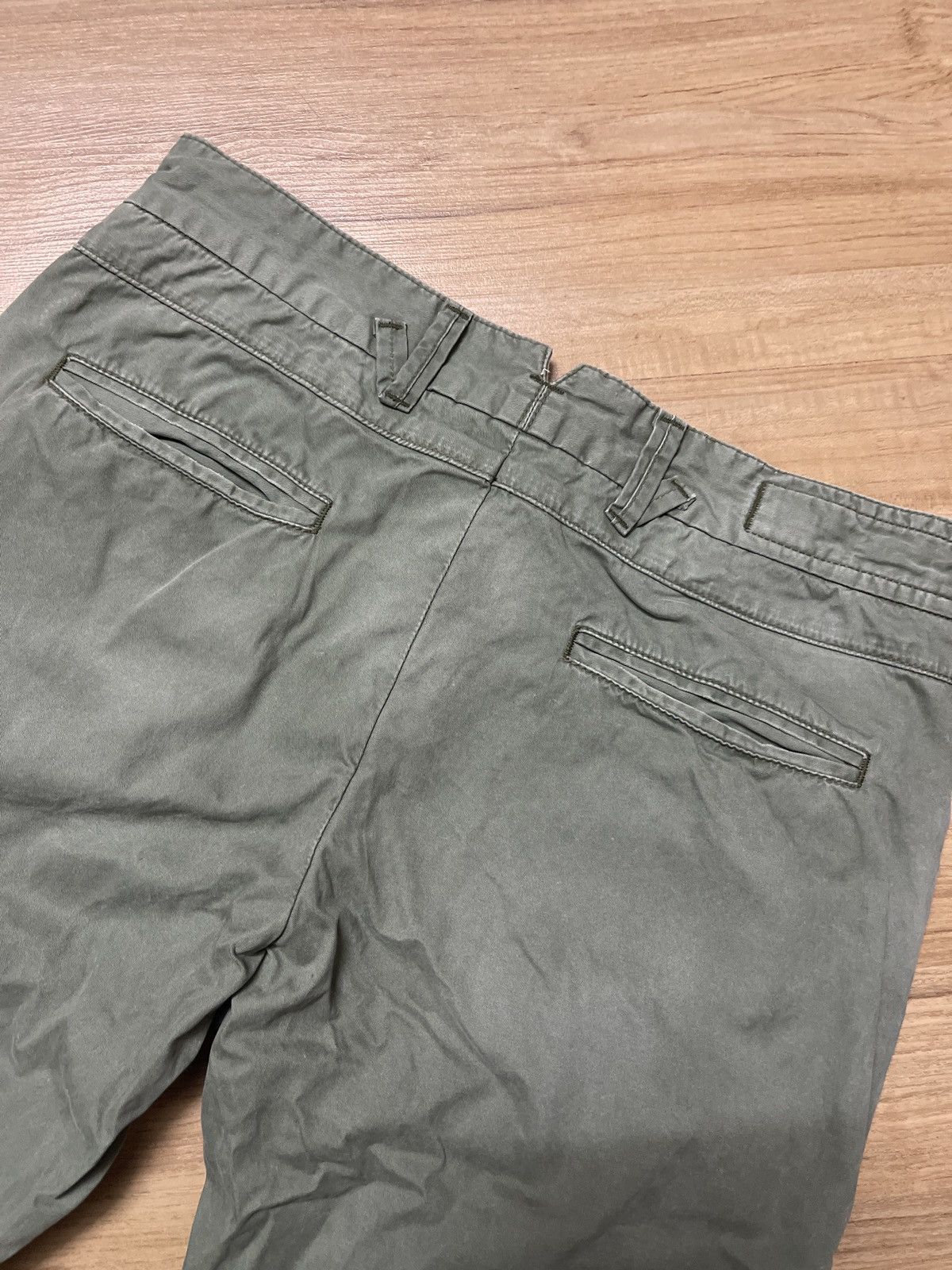 Marithe + Francois Girbaud Marithe Francois Girbaud army green styel casual pants Size US 33 - 6 Thumbnail