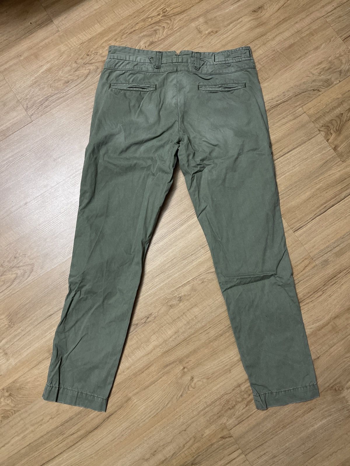Marithe + Francois Girbaud Marithe Francois Girbaud army green styel casual pants Size US 33 - 7 Thumbnail