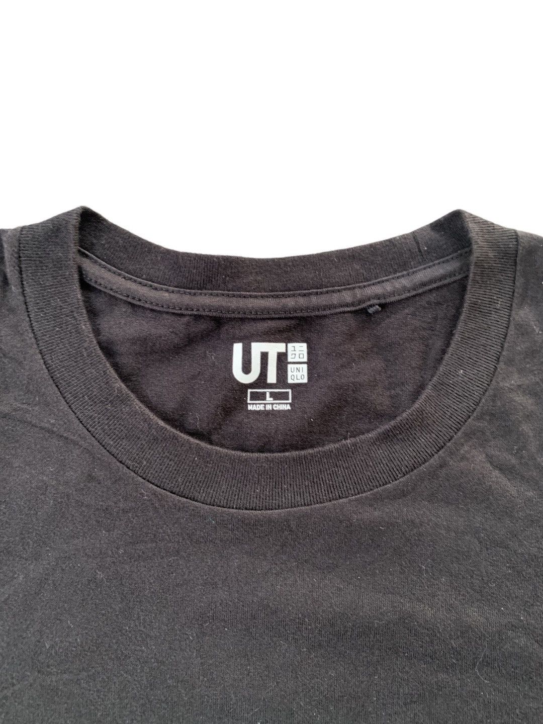 Vintage The Matrix Resurrections Uniqlo T-Shirt Size US L / EU 52-54 / 3 - 5 Thumbnail