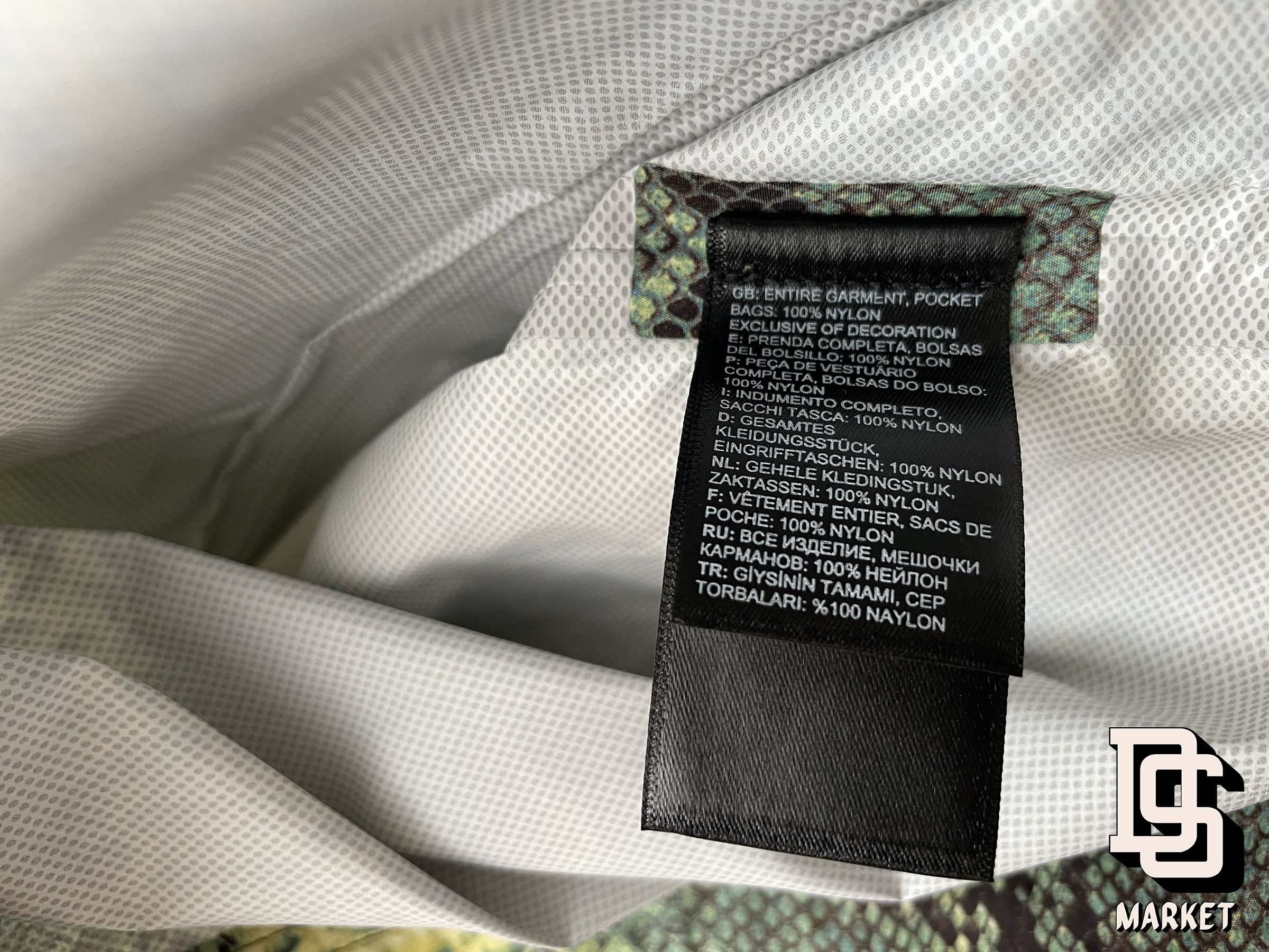 Supreme × The North Face SUPREME THE NORTH FACE SNAKESKIN TAPED SEAM COACHES JACKET Size US M / EU 48-50 / 2 - 7 Thumbnail