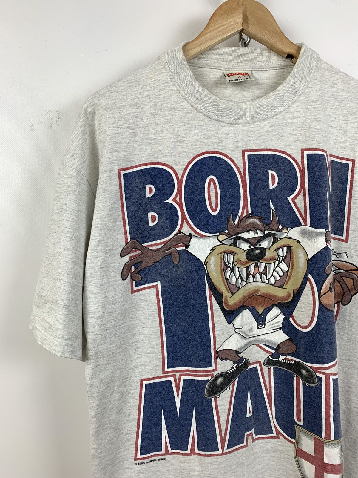 Nutmeg 1995 Vintage Taz Born To Maul Nutmeg T-Shirt Size US XL / EU 56 / 4 - 4 Thumbnail