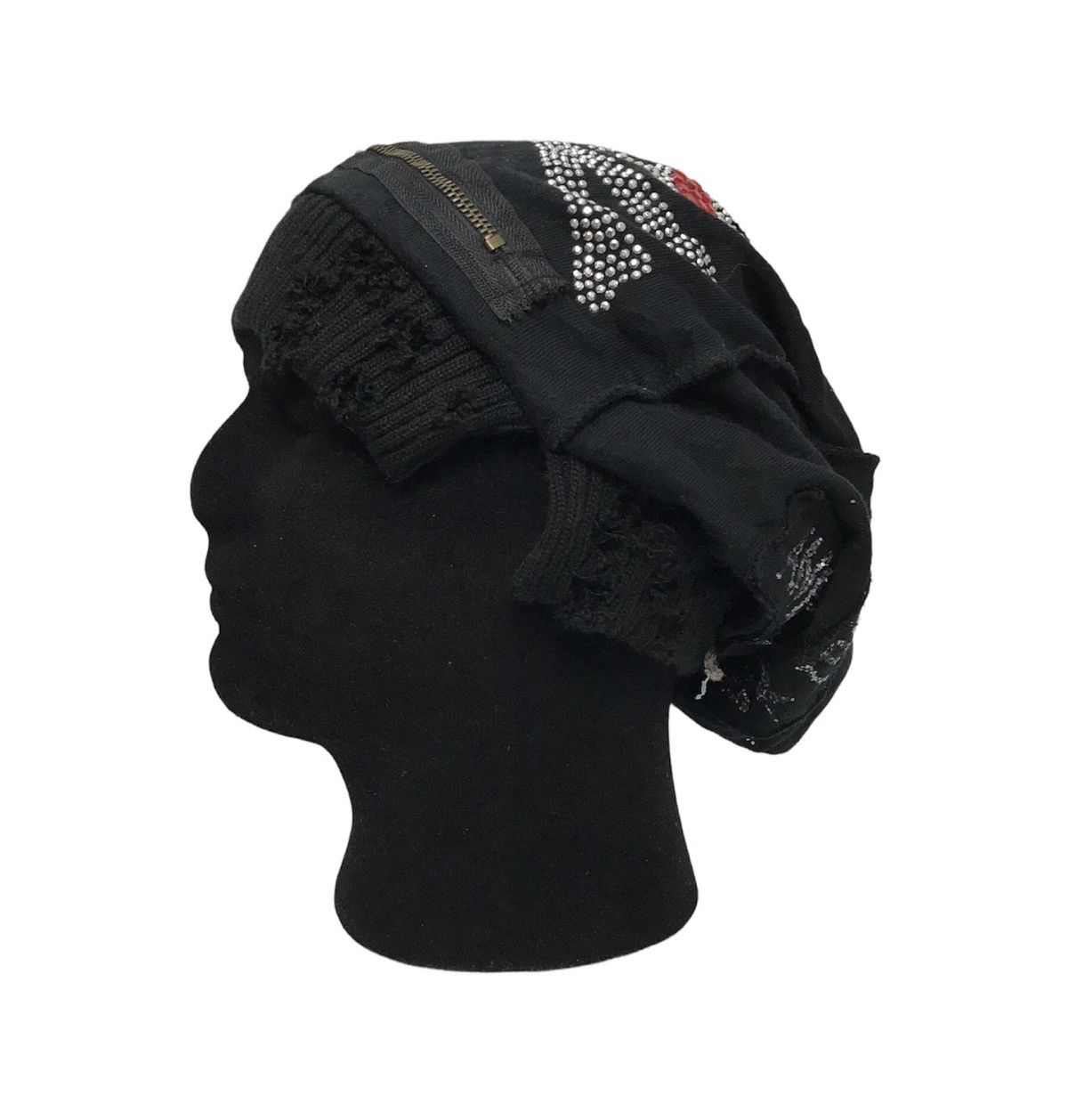 Japanese Brand ANGELICA ROSES SKULL DIAMOND EMBROIDERY BANIE Size ONE SIZE - 5 Thumbnail