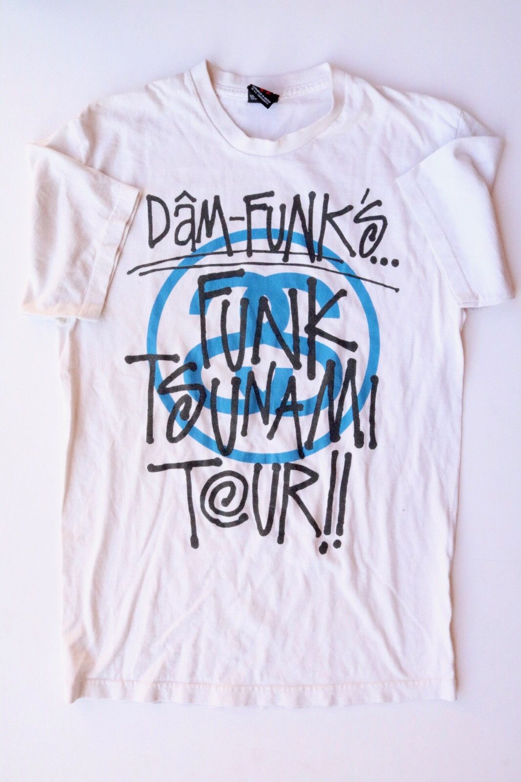 2009 Dam-Funk x Stussy Tsunami Tour Tシャツ Stussy x Stones Throw: Dam-Funk's Funk Tsunami Shirts and 45