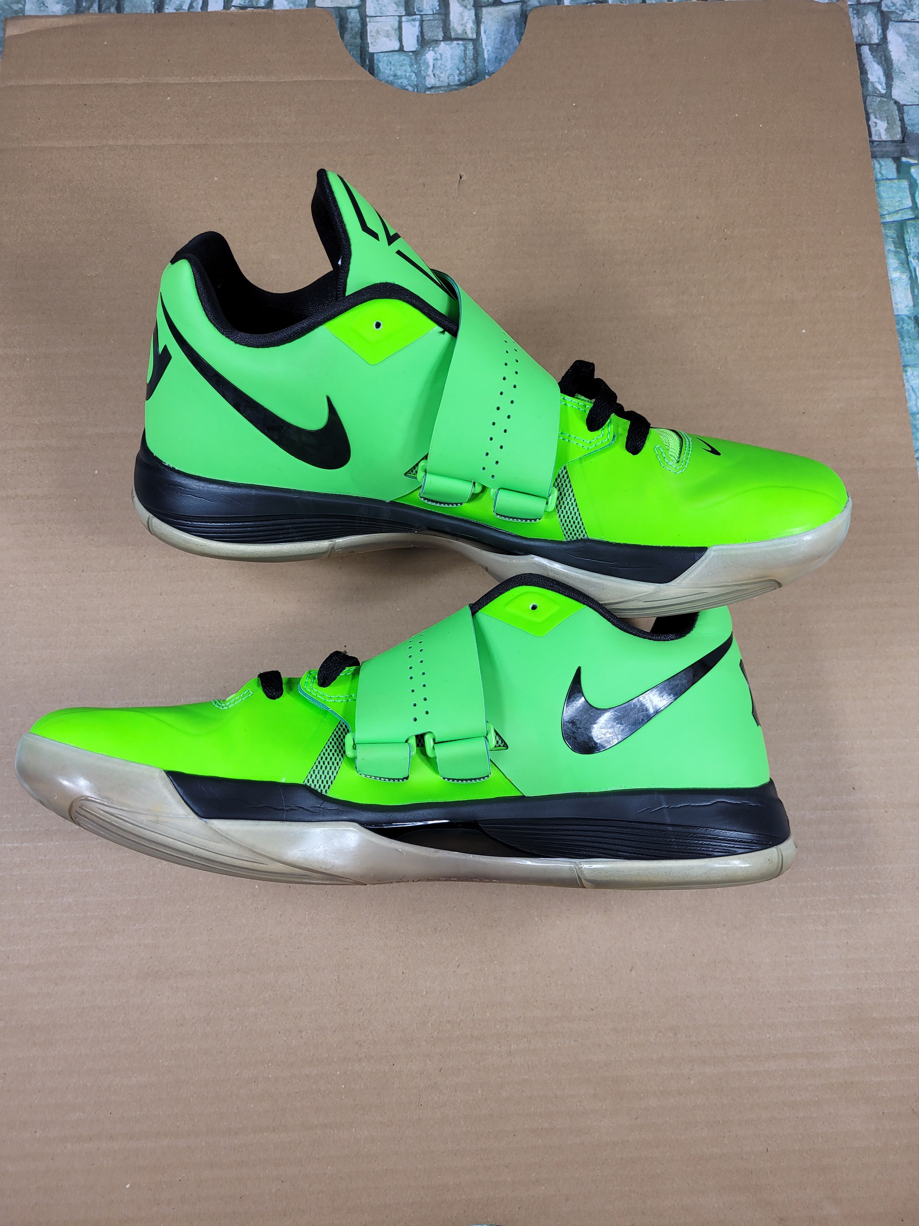 Nike Nike KD iv 4 Nike ID sz 11.5 black Volt grinch Size US 11.5 / EU 44-45 - 14 Thumbnail