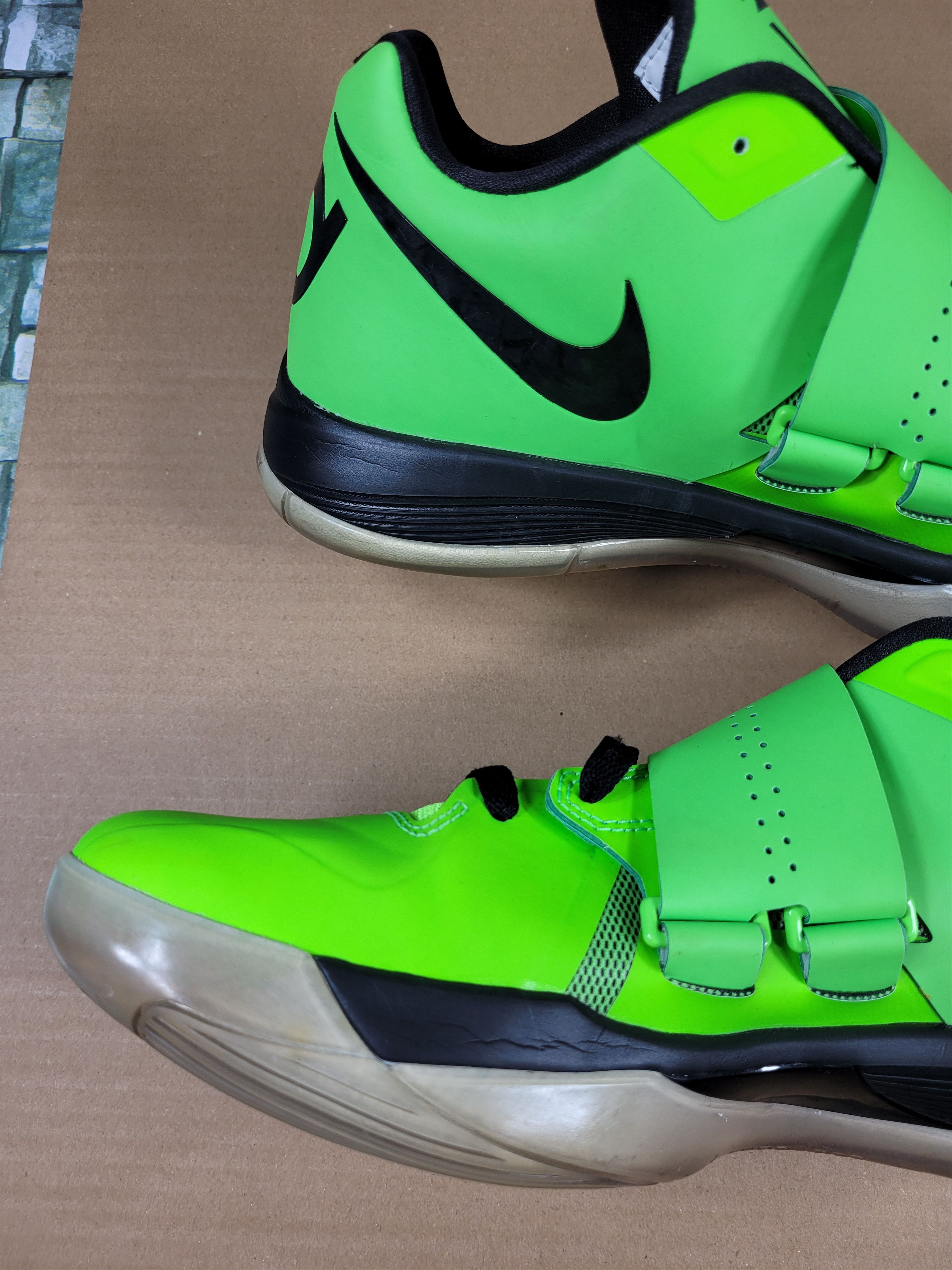 Nike Nike KD iv 4 Nike ID sz 11.5 black Volt grinch Size US 11.5 / EU 44-45 - 13 Thumbnail
