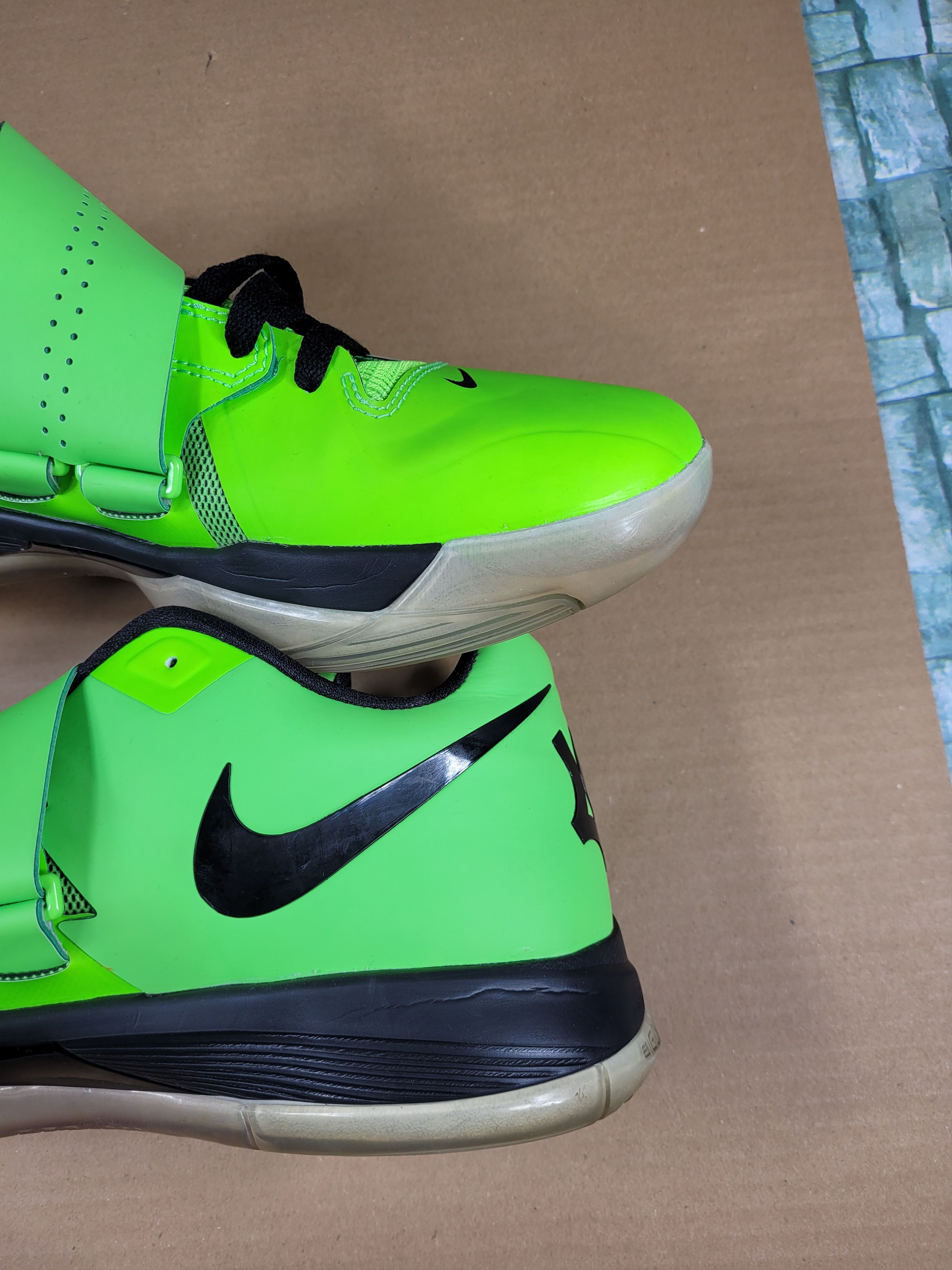 Nike Nike KD iv 4 Nike ID sz 11.5 black Volt grinch Size US 11.5 / EU 44-45 - 12 Thumbnail