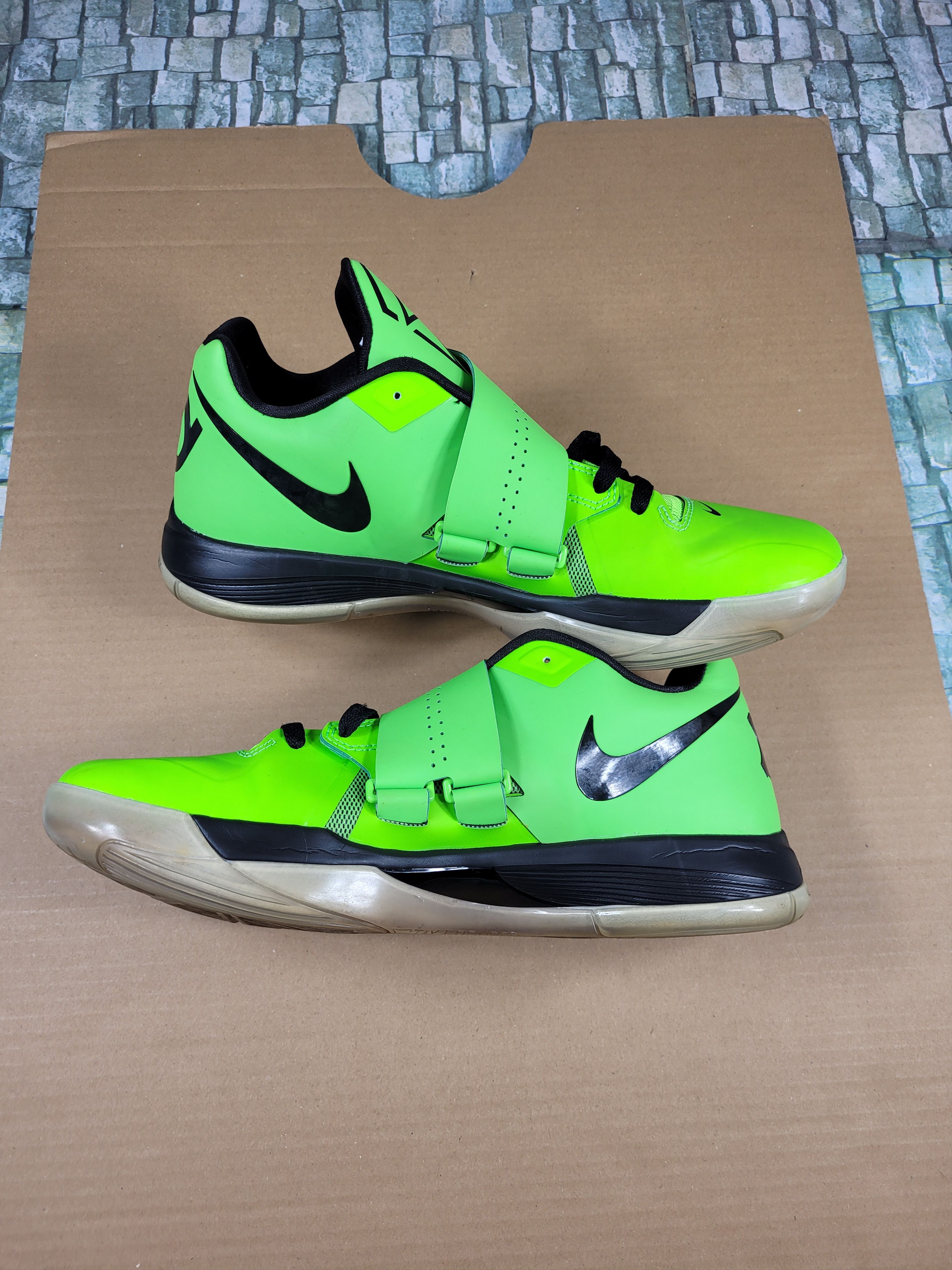 Nike Nike KD iv 4 Nike ID sz 11.5 black Volt grinch Size US 11.5 / EU 44-45 - 15 Thumbnail